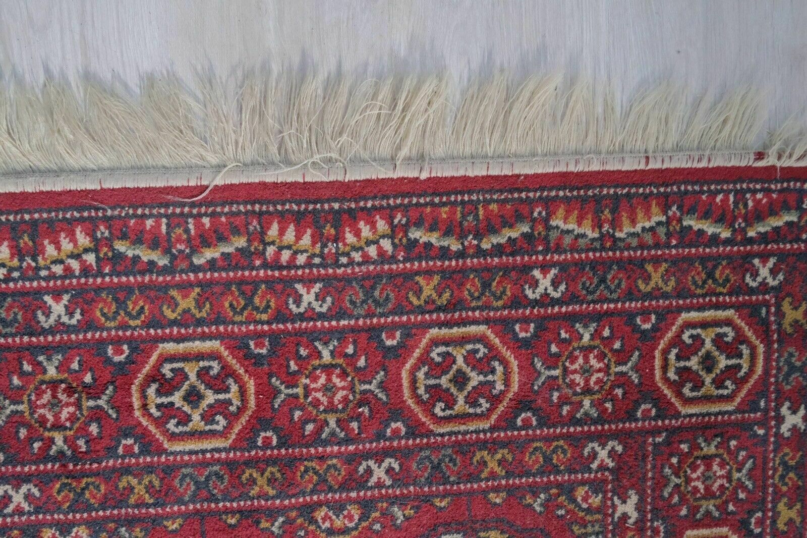 Medium Size Due Palme Zenit Wool Carpet Red With Fringes photo buy