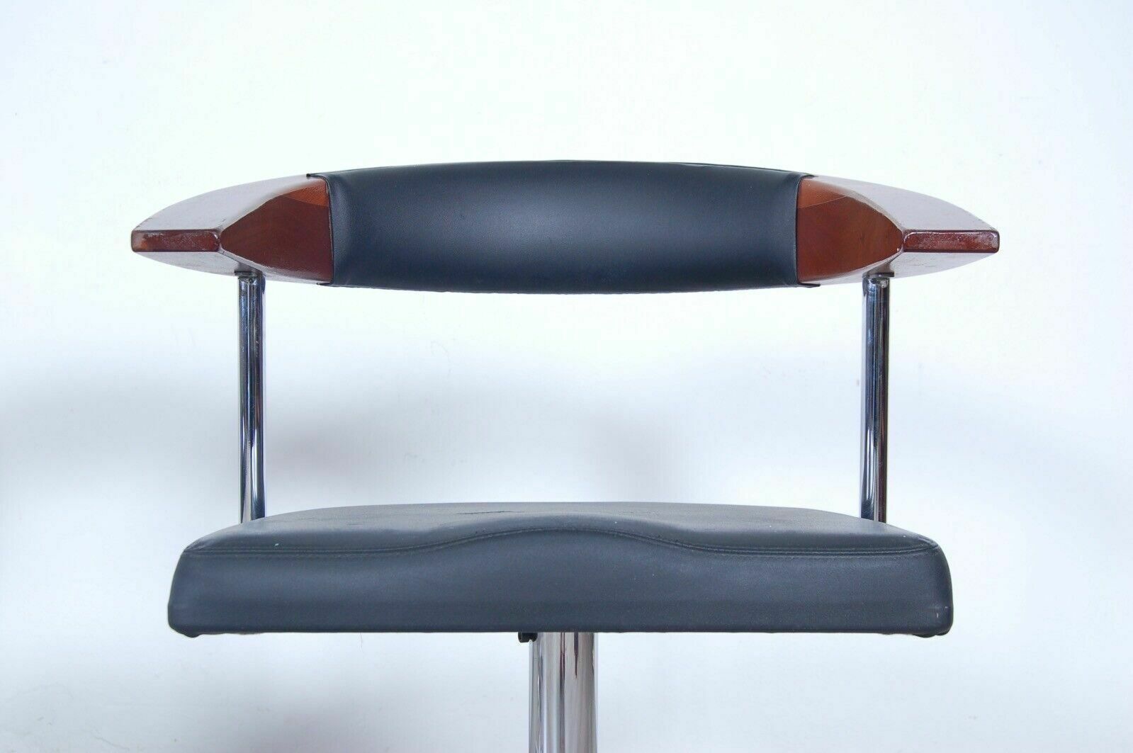 photo furniture Chairs With Armrests Maletti Armchairs Design 90s Steel Leather Wood