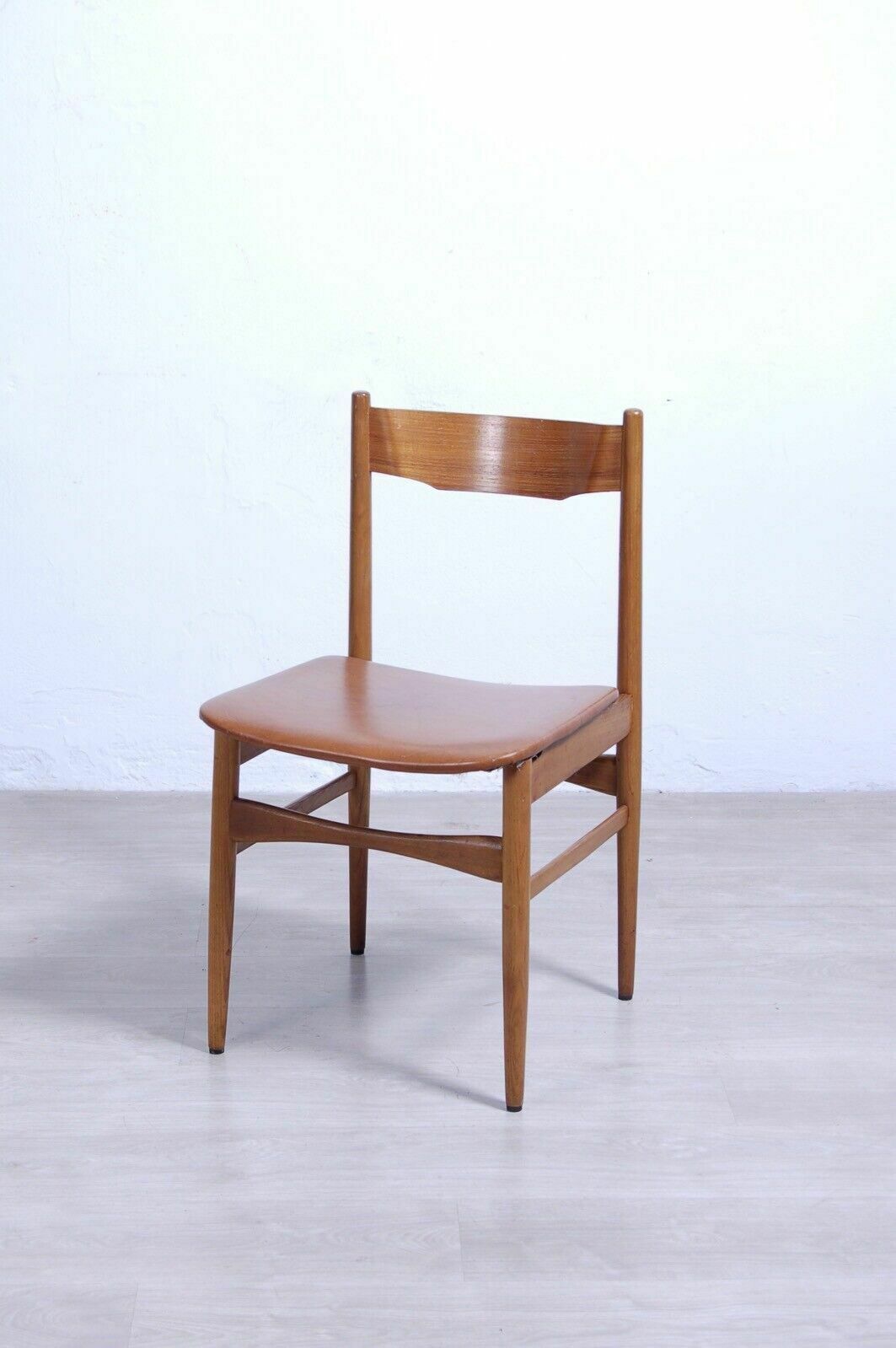 Design Armchair From The 50s And 60s, Comfortable Seat In Vintage Brown Leather