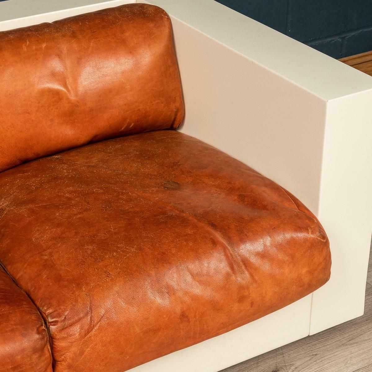 5495.0 20th Century Two Seater Sofa By Lella And Massimo Vignelli For Poltronova photo