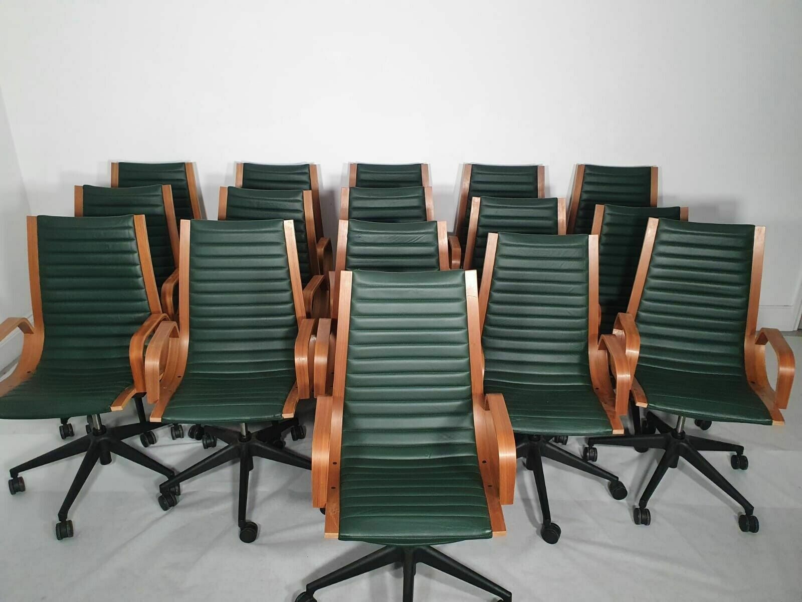 Nein Kamper Ingmar Swivel Chair In Green Leather Excellent Condition