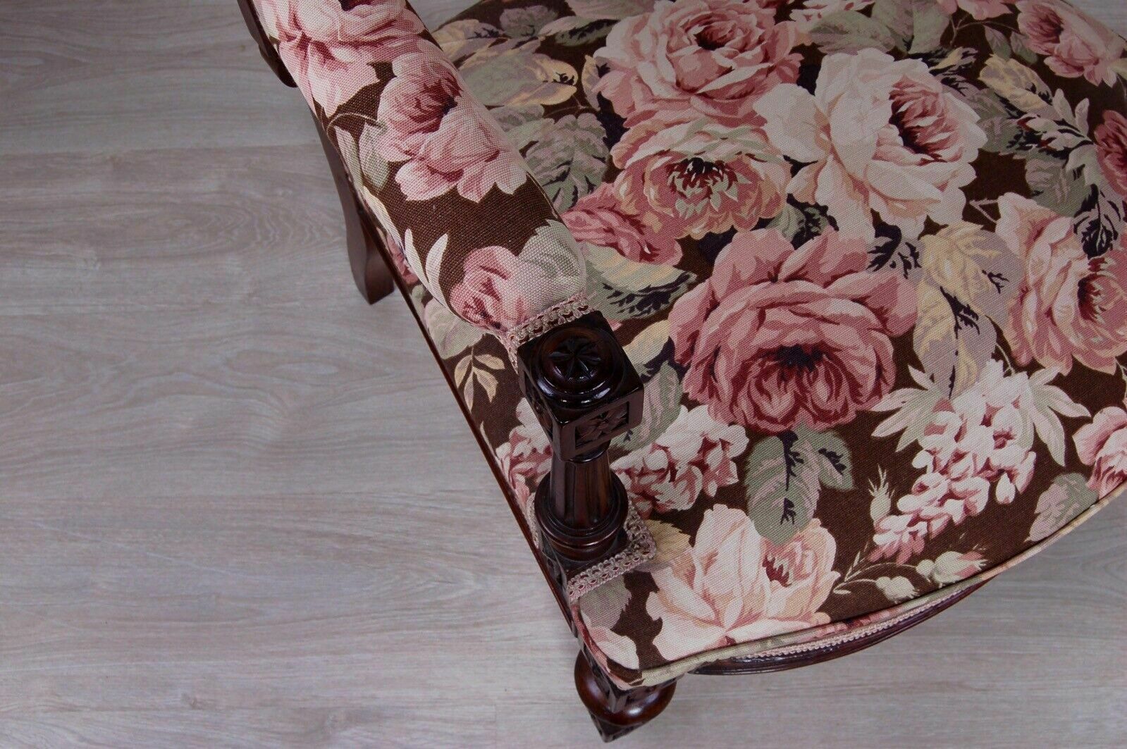 243.0 Umbertina Armchair In Mahogany, Original From The End Of The 19th Century. photo