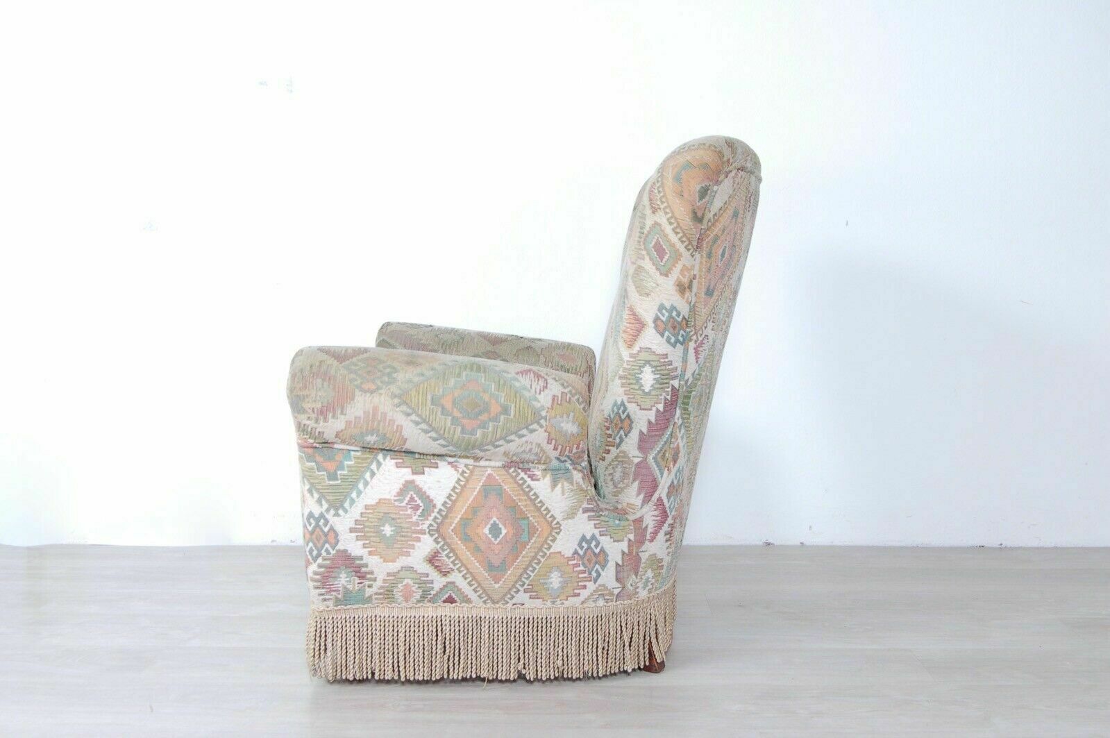 Design Armchair From The 50s, Particular Shapes. Modern Design Italian Manufacture photo 148.0