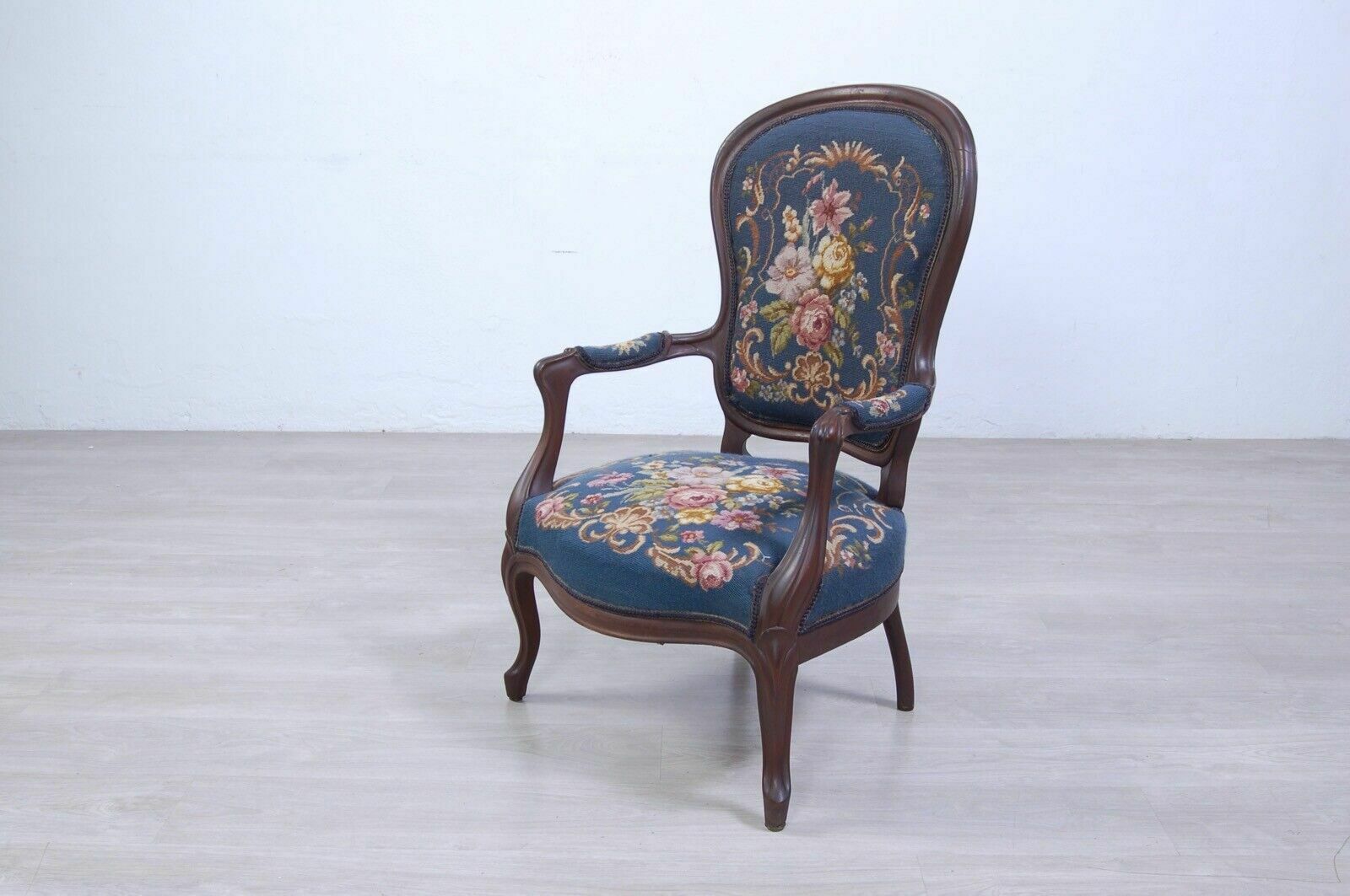 Chair With Armrests Antique Armchair In Carved Wood With Floral Fabric