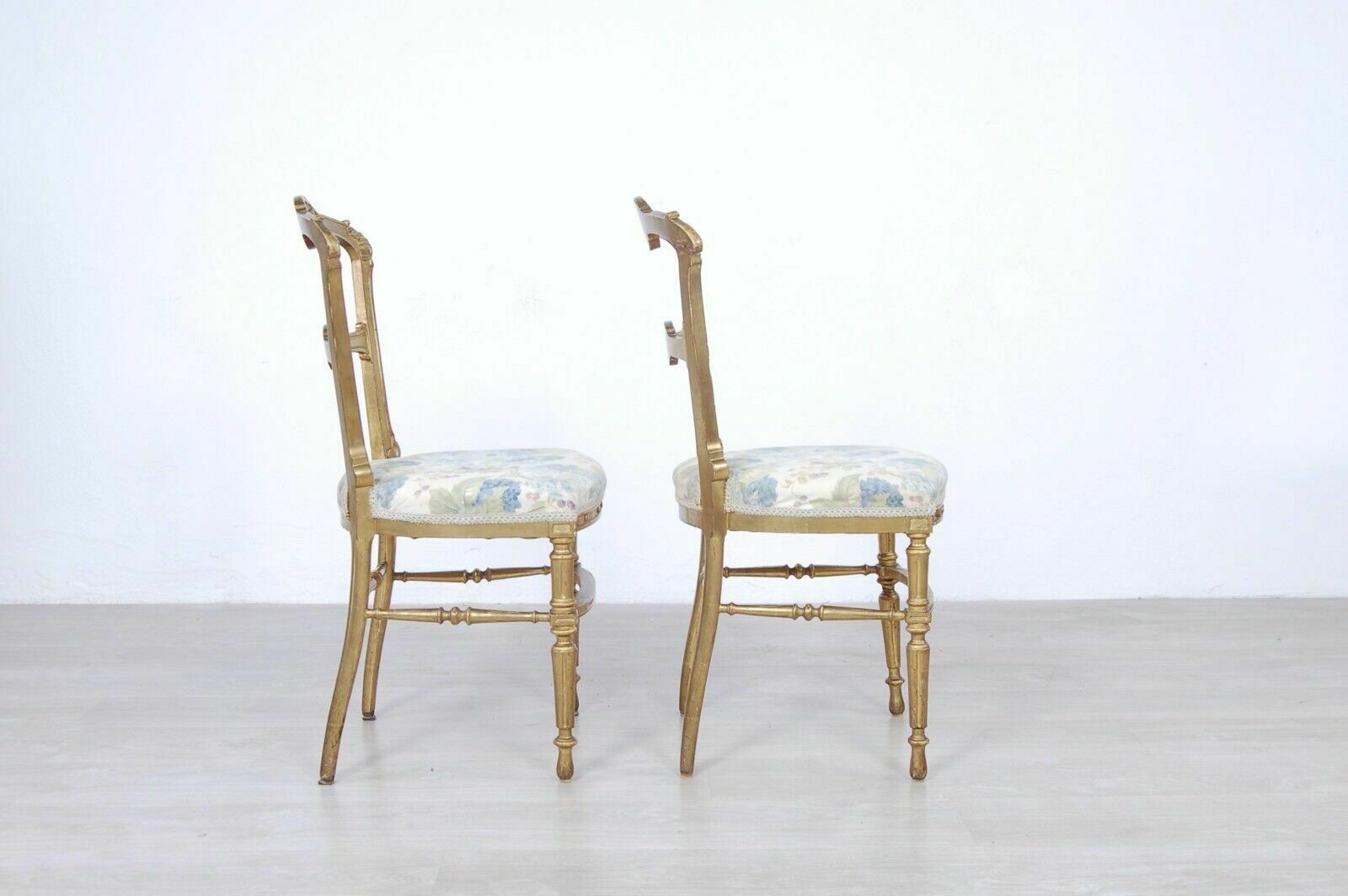 Pair Of Gilded Chairs From The End Of The 19th Century In Worked Wood And Modern Art Made In Italy photo 190.0