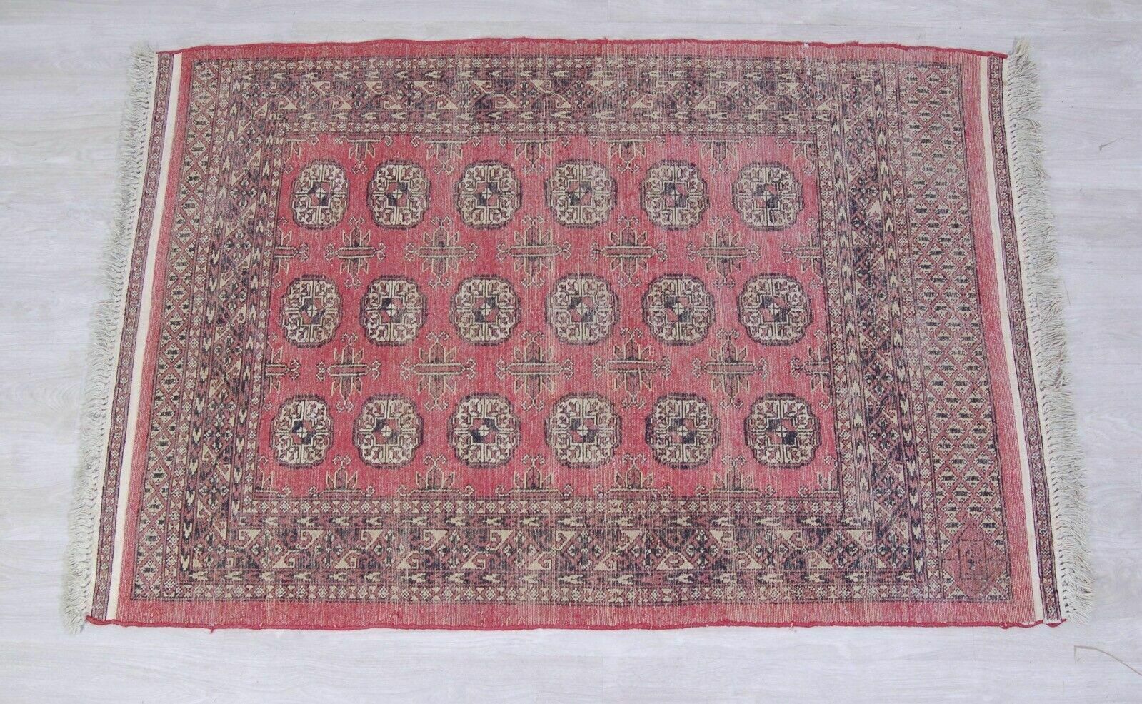 Pakistani Carpet Bukhara Short Pile Oriental Motifs Asymmetrical photo vinterior