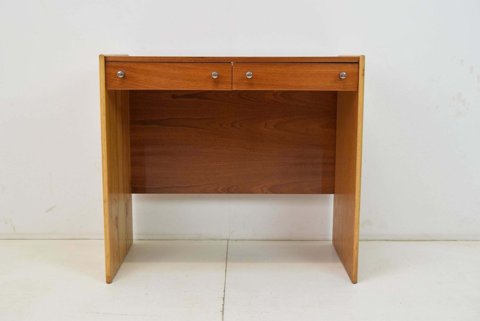 Lady's Desk Or Vanity Or Side Table In Mahogany/Up Zavody , 1970's. photo Furniture