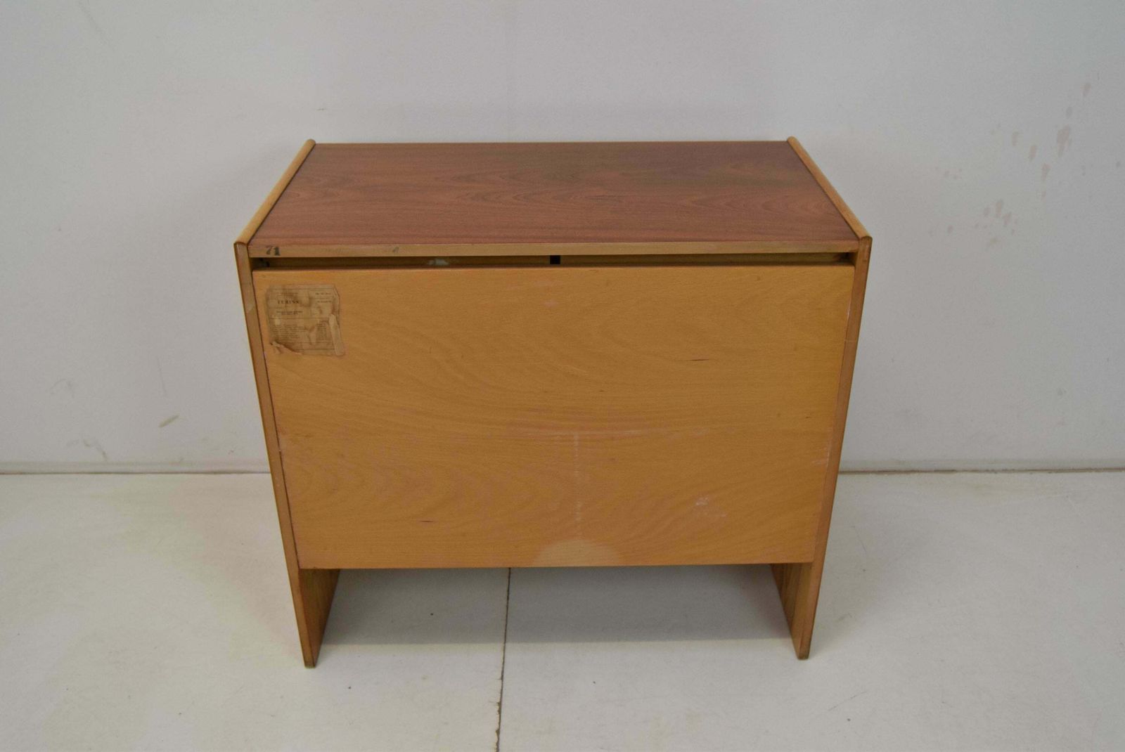 photo buy Lady's Desk Or Vanity Or Side Table In Mahogany/Up Zavody , 1970's.