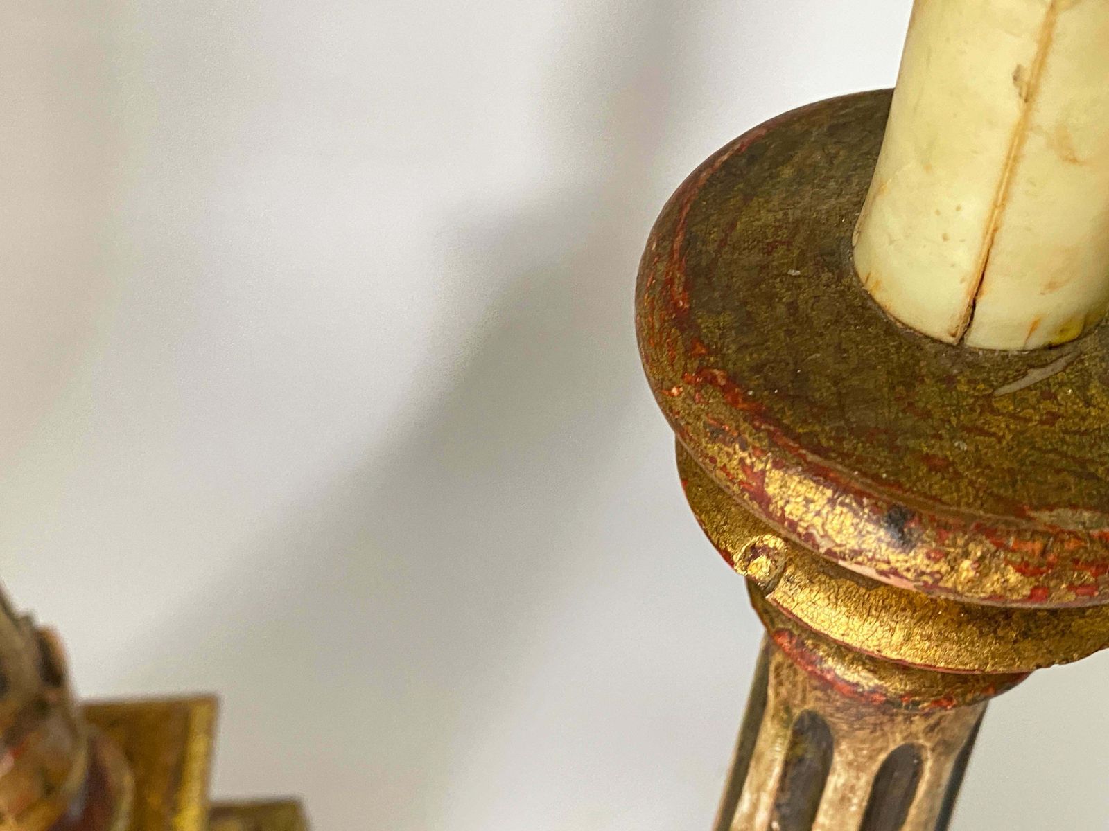 Italian Pair Of Gilt Wood Table Lamps,Italy Early 20th Century photo vinterior