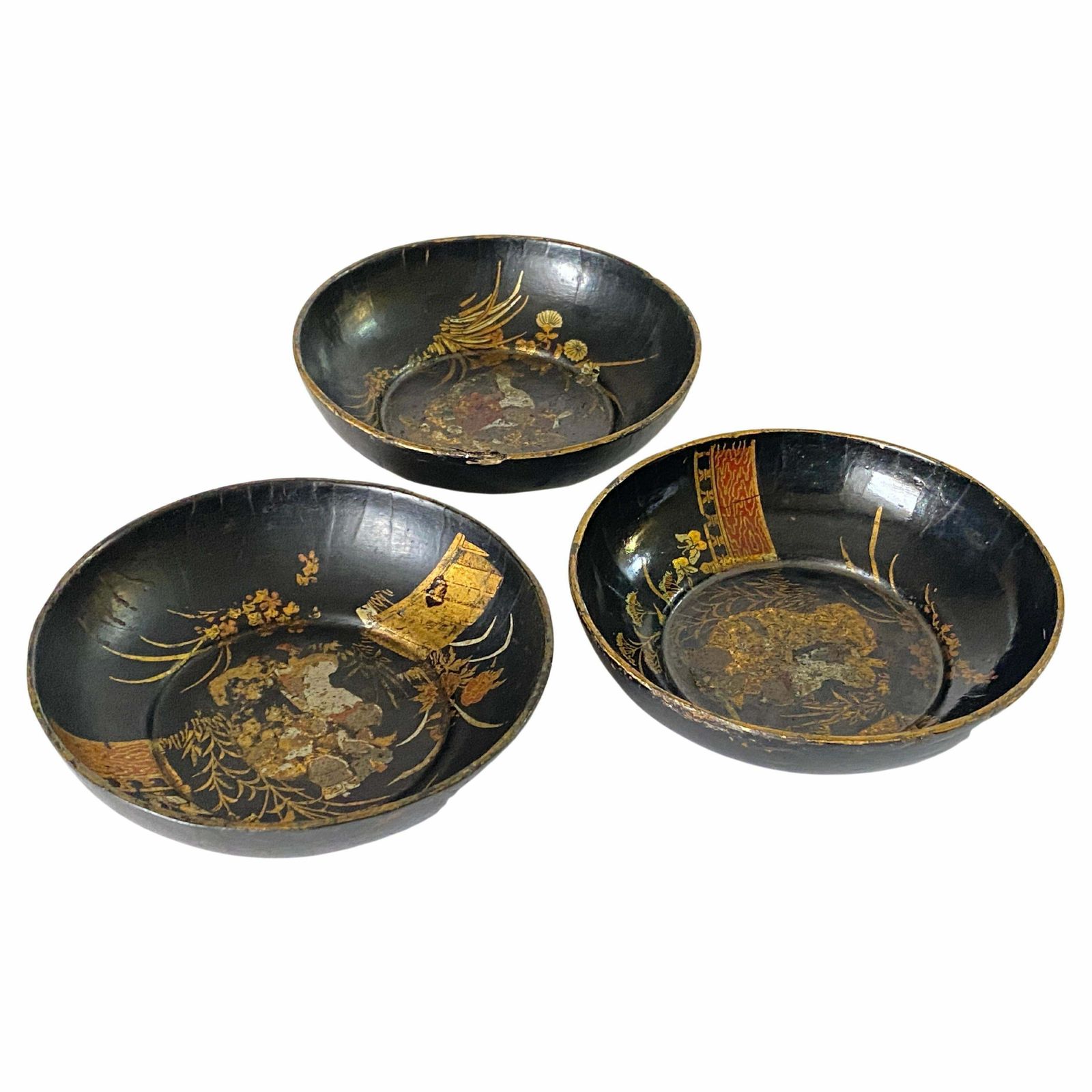 Japanese Laquered Papier Mâché Circular Cups Hand Painted, Circa 1910 Set Of 3