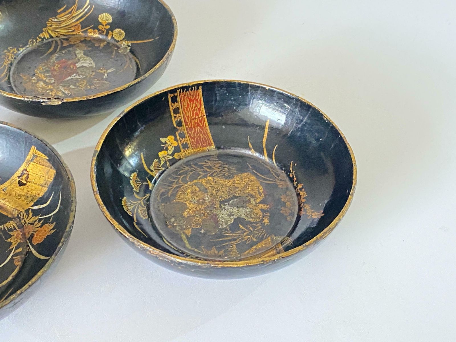 Japanese Laquered Papier Mâché Circular Cups Hand Painted, Circa 1910 Set Of 3 photo vinterior