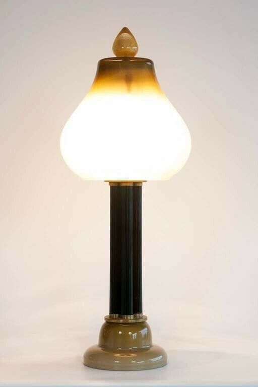 photo furniture Italian Venetian Table Lamp In Blown Murano Glass White & Gold Contemporary