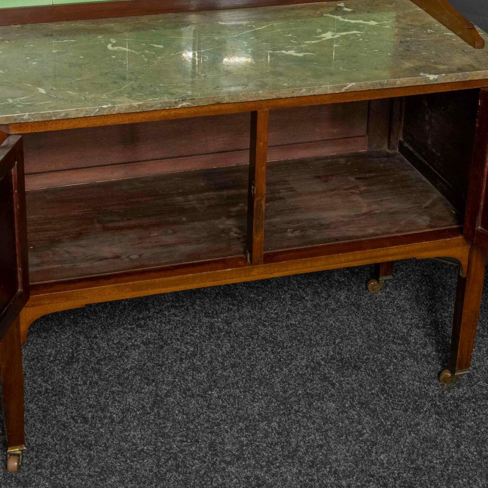photo vinterior Edwardian Mahogany Washstand