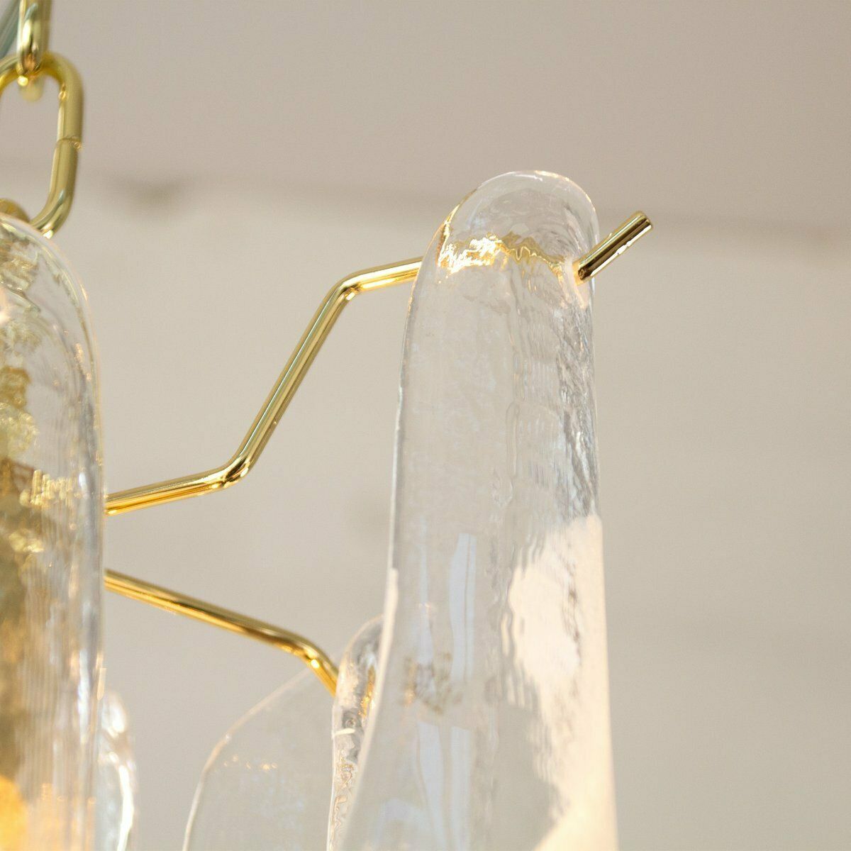 photo furniture Pendant Lamp In Murano Crystal And White Glass, Italy, 90s