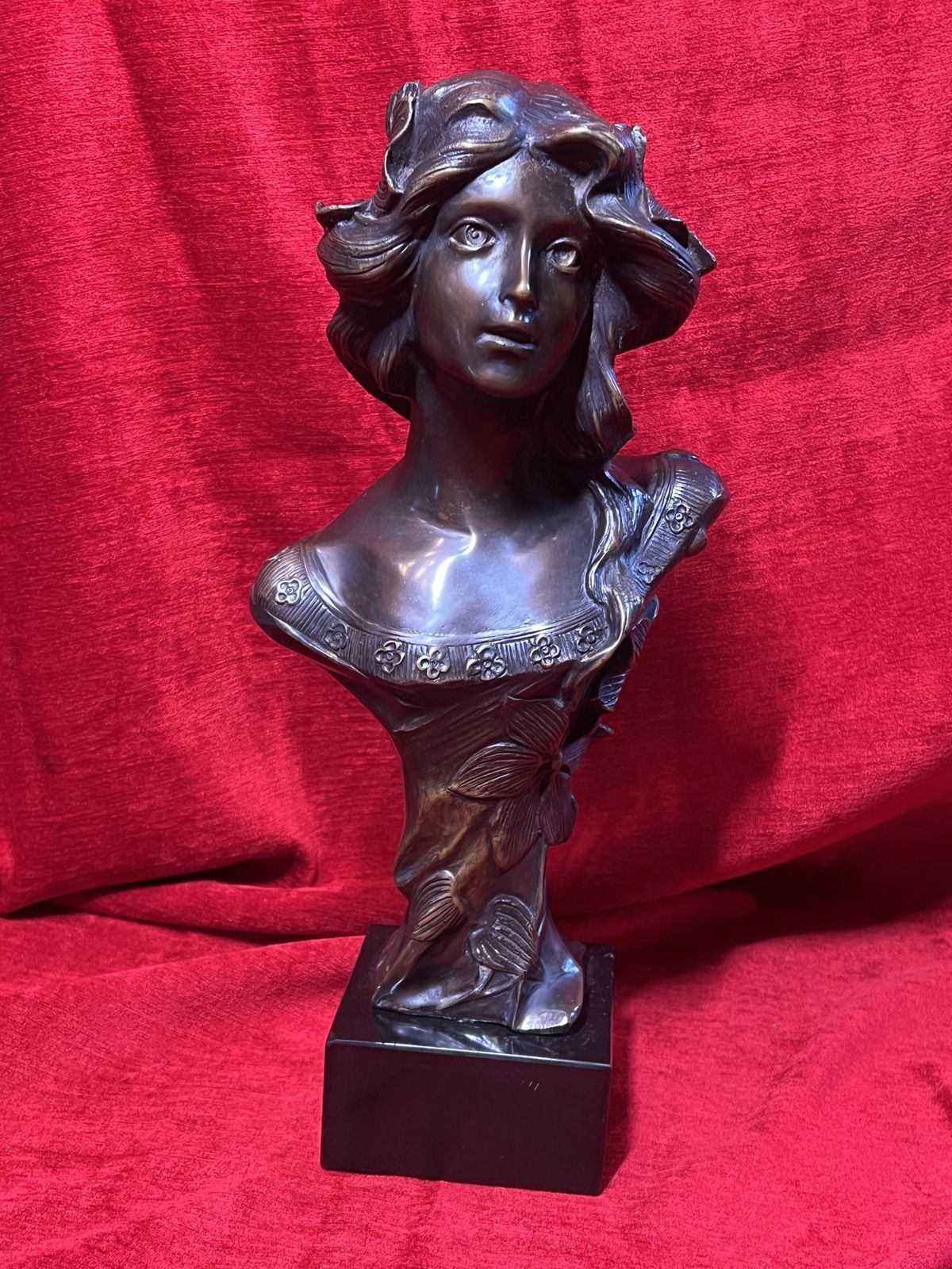 Art Nouveau Mucha Bronze Idealised Female Bust With Floral Motifs Set Upon Black Marble Base photo for sale