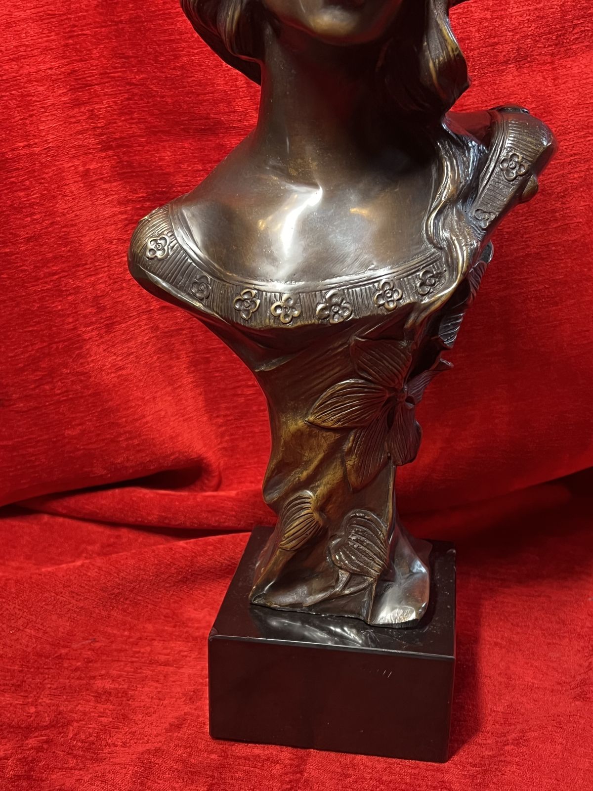Art Nouveau Mucha Bronze Idealised Female Bust With Floral Motifs Set Upon Black Marble Base photo 375.0