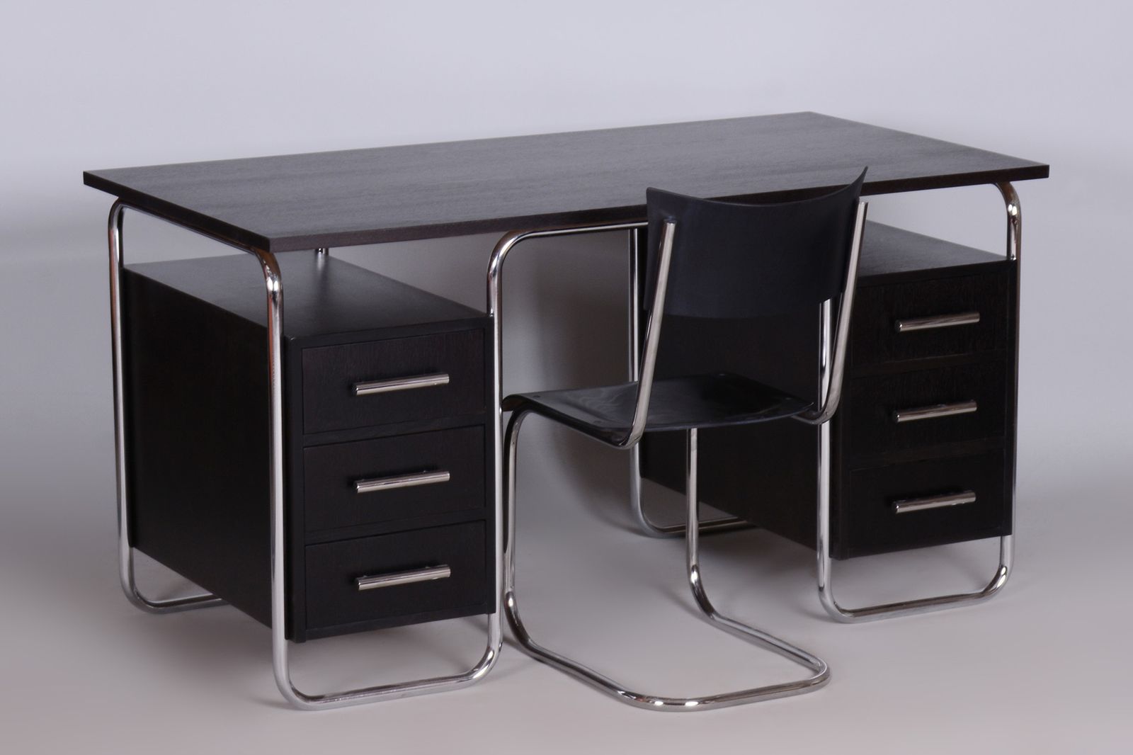 Bauhaus Writing Desk And Chair, Rober Slezak, Chrome Plated Steel, Lacquered Wood, Czechia, 1930s photo vintage