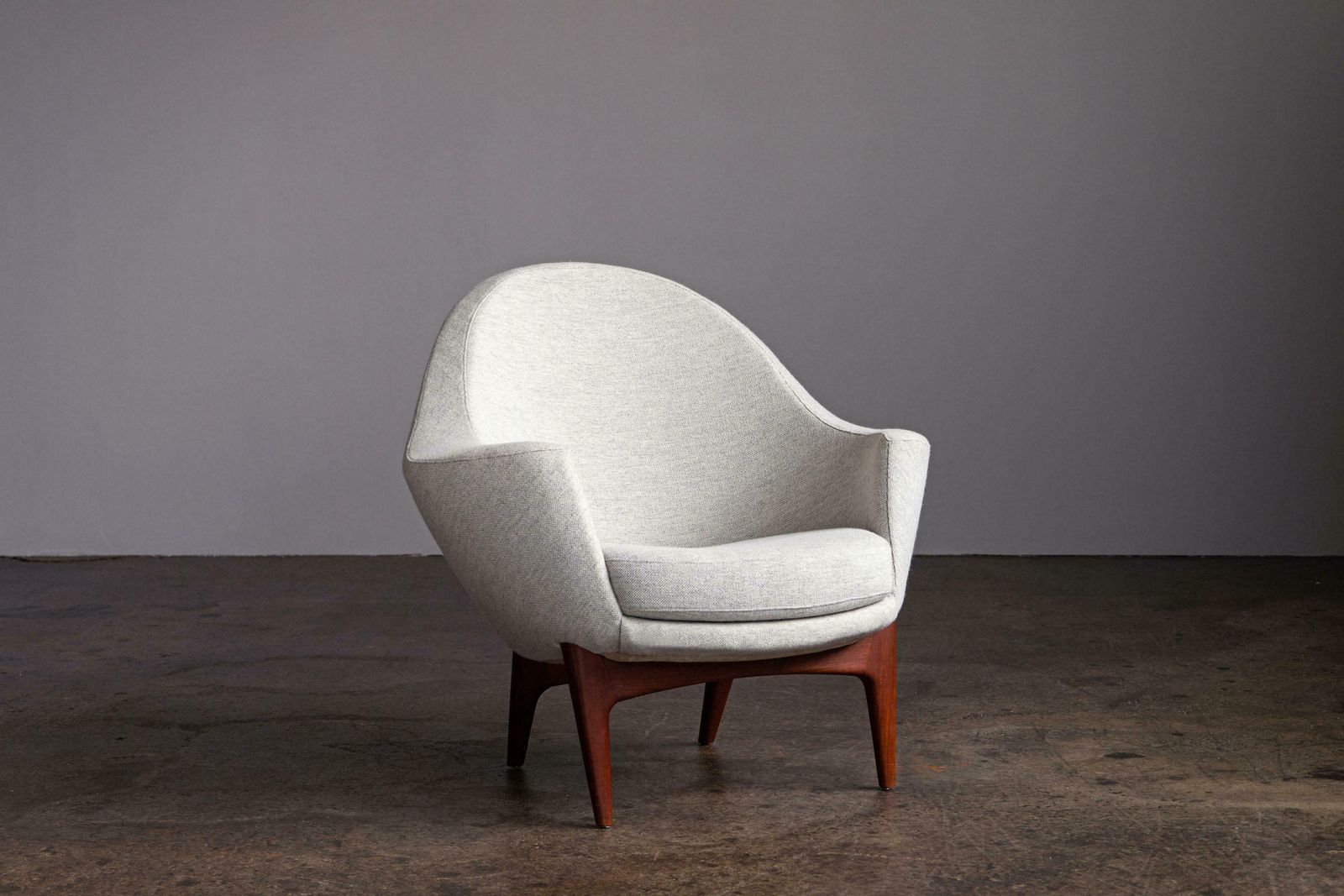 Rare Pair Of Lounge Chairs By Ib Kofod Larsen For Fritz Hansen, 1959 photo for sale