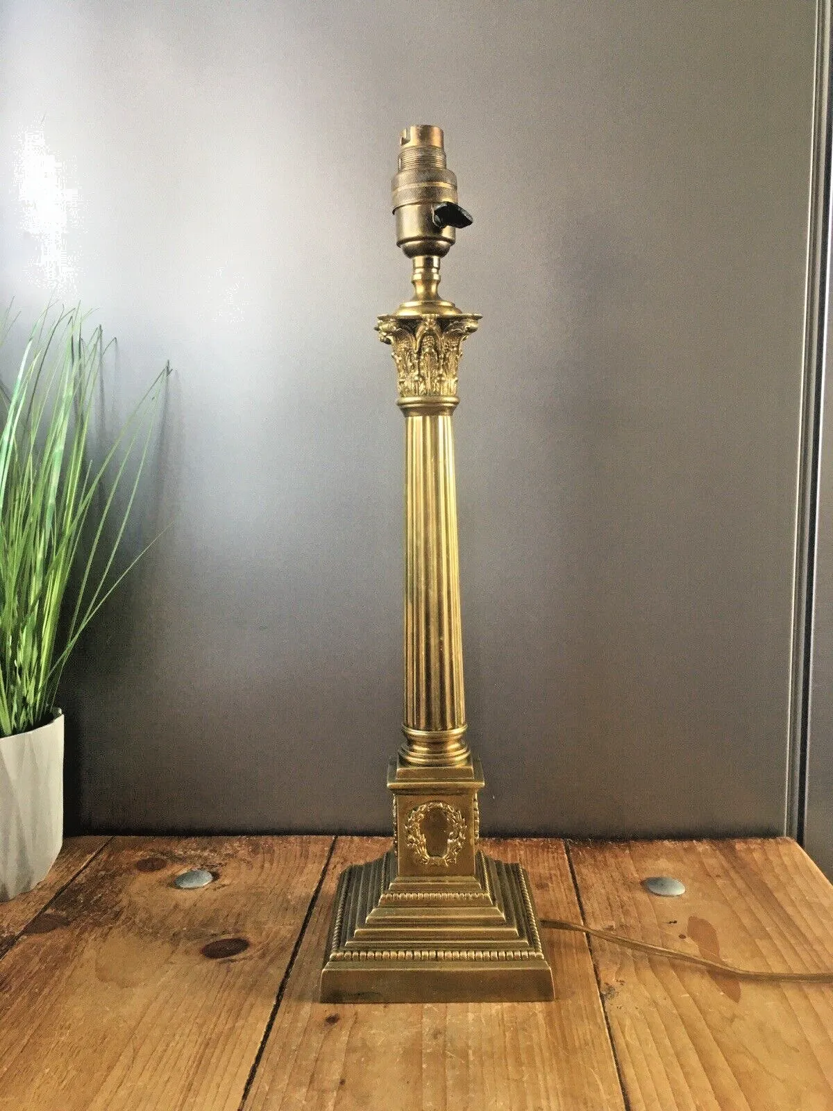 Large Antique 20s Corinthian Column Table Lamp Acanthus Leaf Grand Country House photo Lighting