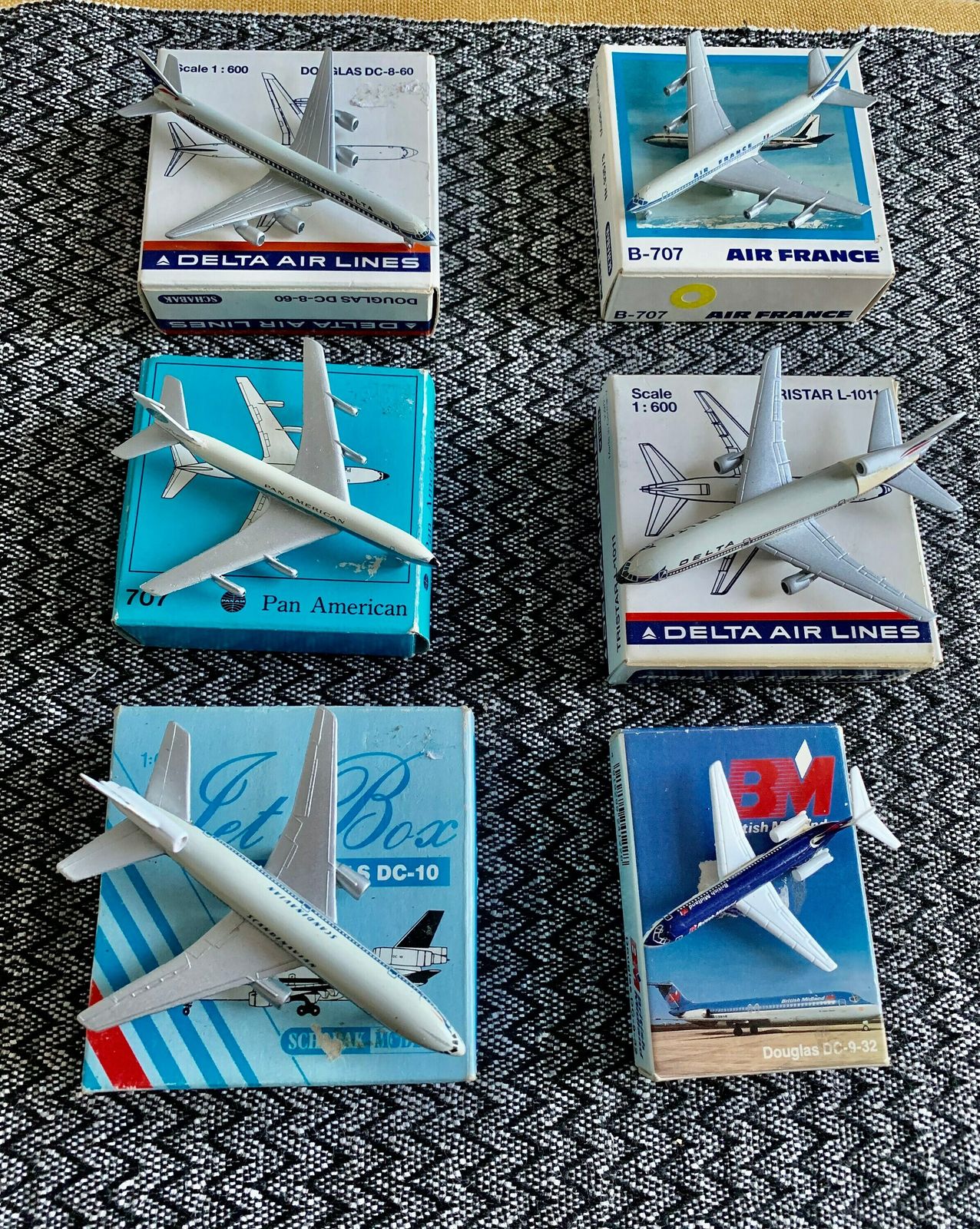 Vintage Scale Model Airplanes Boxed And Unused X 6 Collectible Toys photo vintage