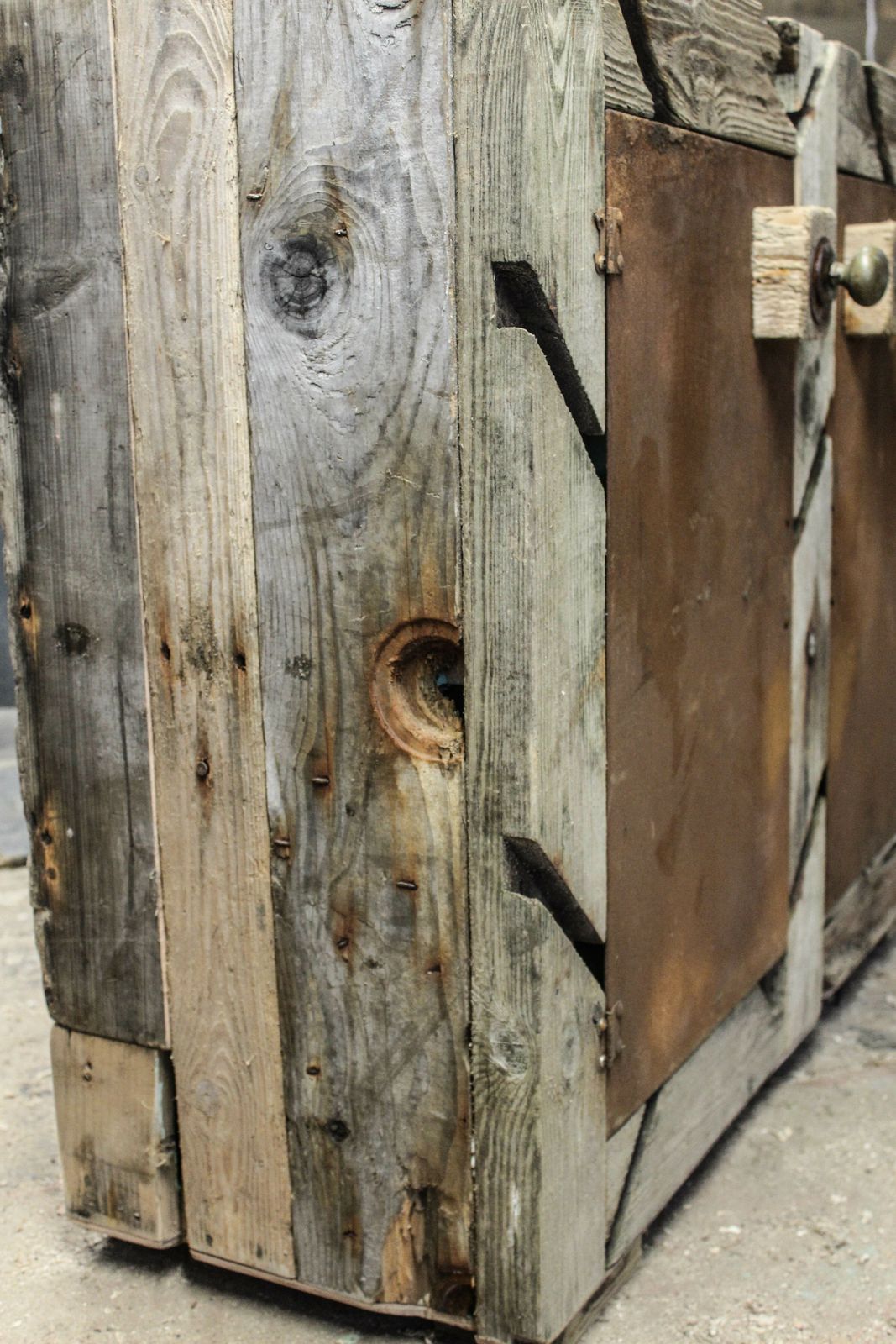 Driftwood And Rusty Metal Cabinet, photo 975.0