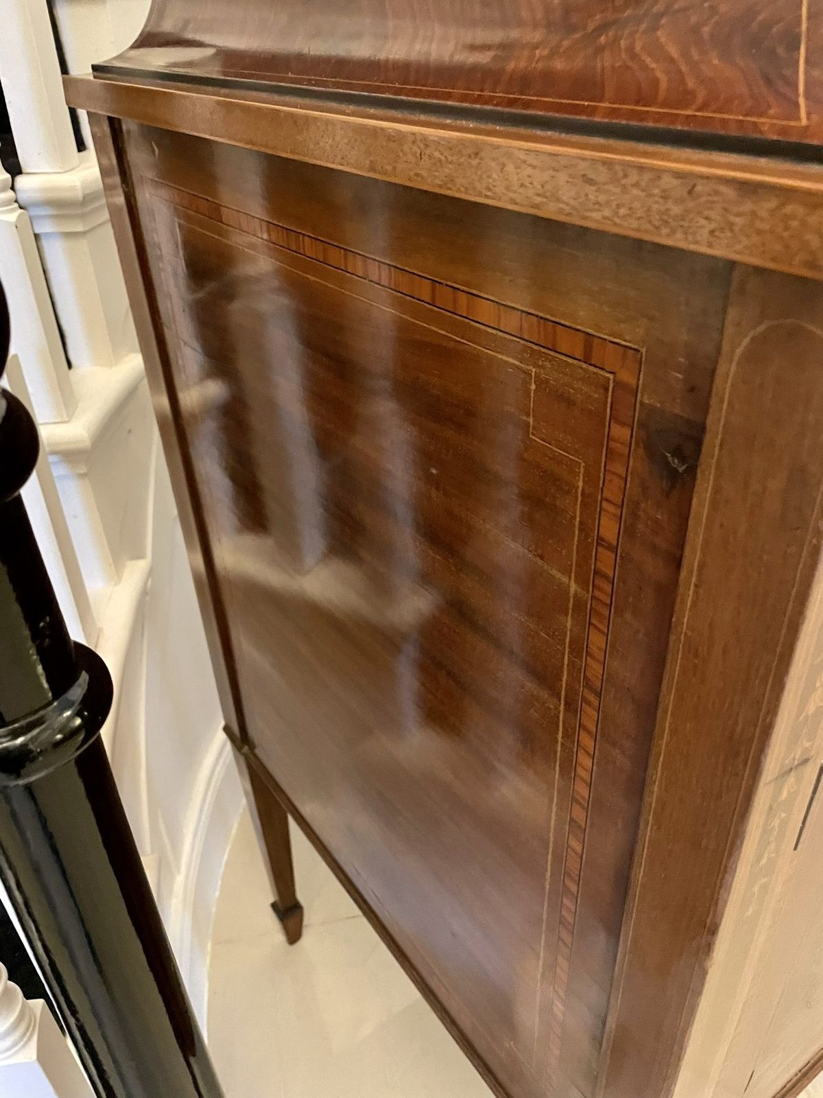 photo furniture Fine Quality Antique 19th Century Mahogany Inlaid Marquetry Sideboard By Hewetsons, London