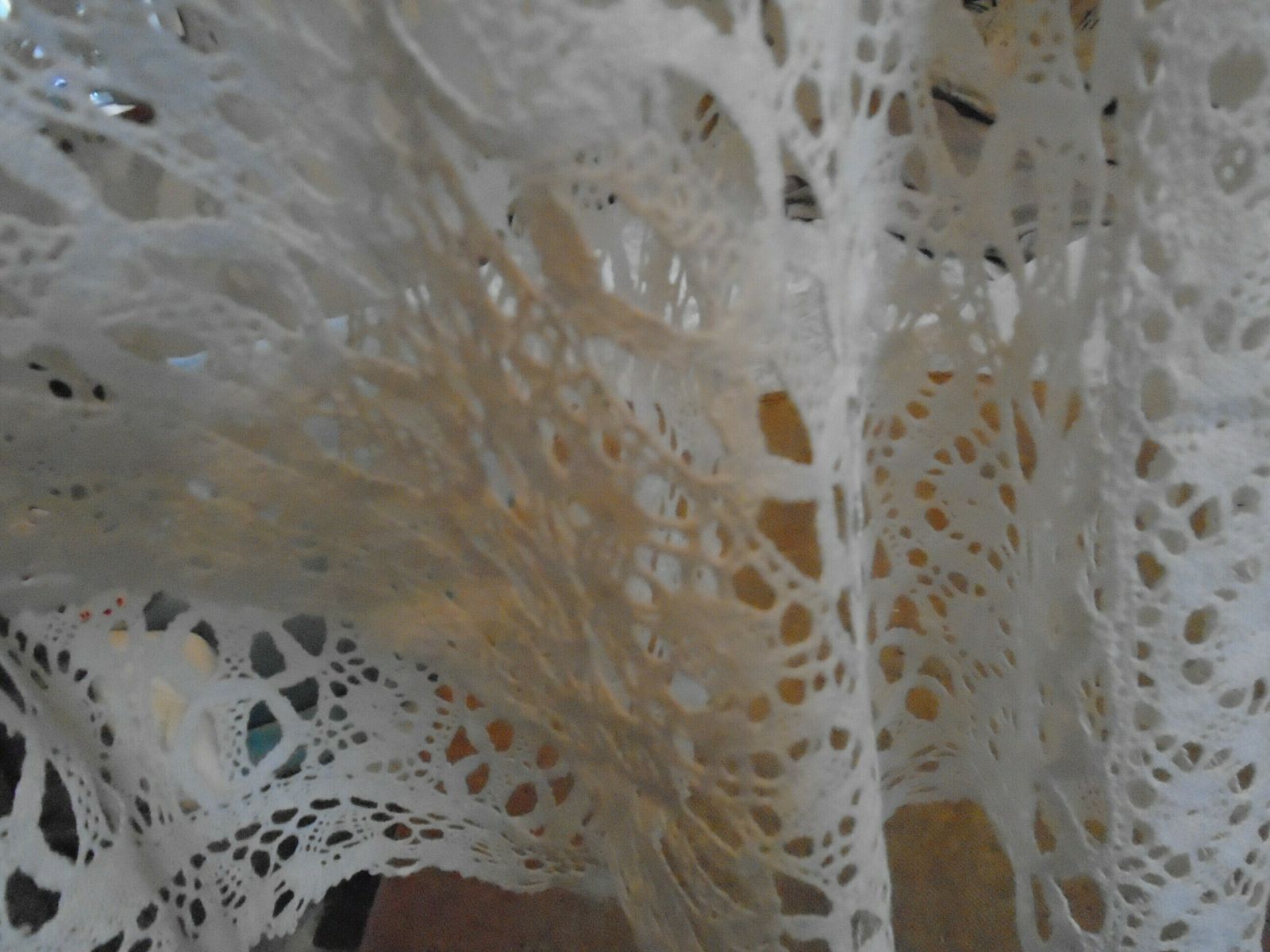Beautiful Vintage French Cotton Bobbin / Crochet Lace Table Runner / Rectangular Table Doily Lace Edging, 35" X 15 1/4" (89 X 38.5 Cm) photo vinterior