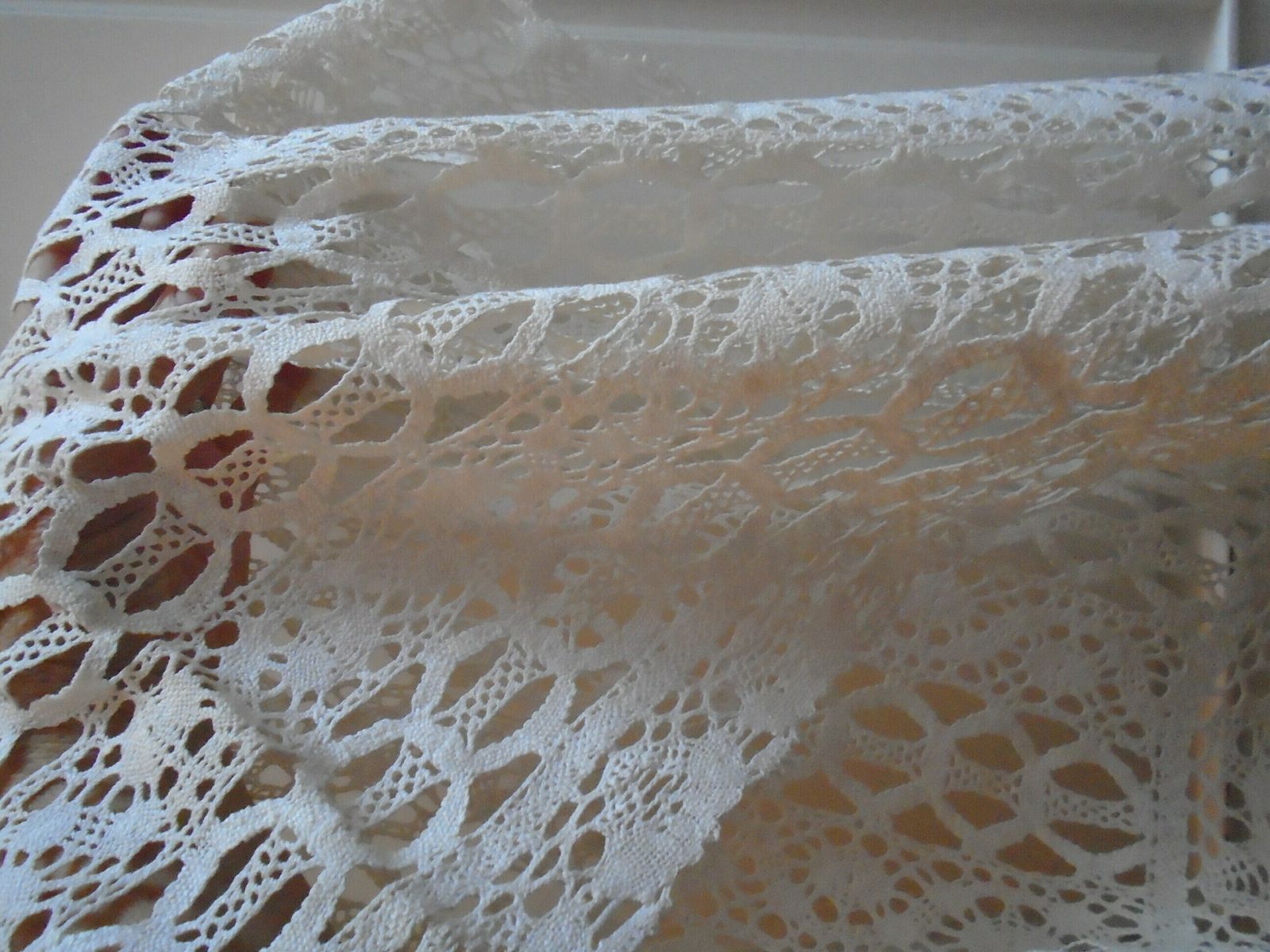 Beautiful Vintage French Cotton Bobbin / Crochet Lace Table Runner / Rectangular Table Doily Lace Edging, 35" X 15 1/4" (89 X 38.5 Cm) photo buy
