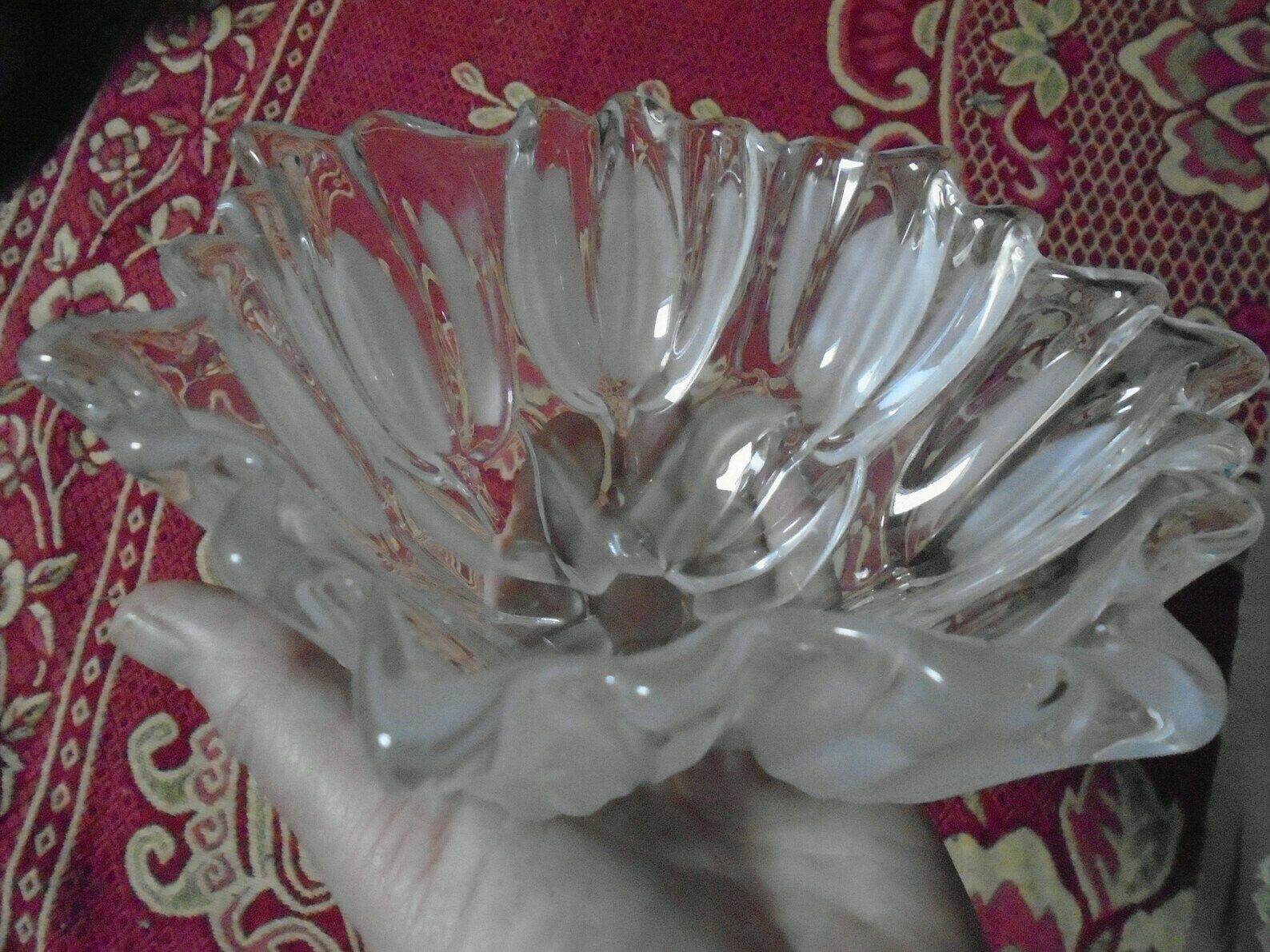Beautiful Vintage Pressed Glass Bowl, Clear Faceted Glass Basin, Tulip Design, Spring Bowl photo Home Decor
