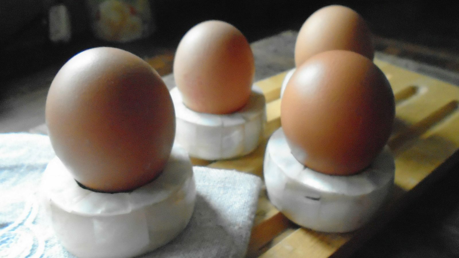 4 Vintage Mother Of Pearl Chunky Napkin Rings, Cream Natural Egg Cups, Vintage Table Deco, Two Sets Available photo vinterior