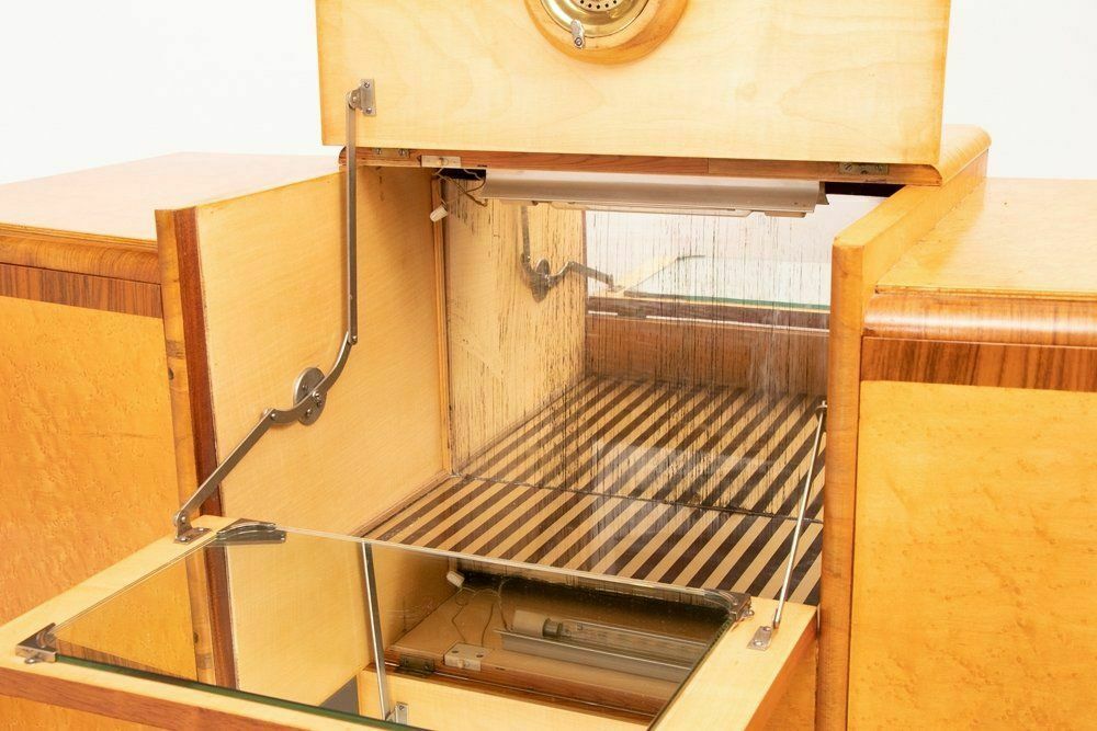 photo vintage Art Deco Fall Front Cocktail Cabinet In Birdseye Maple By British Emanuel Furniture C.1930