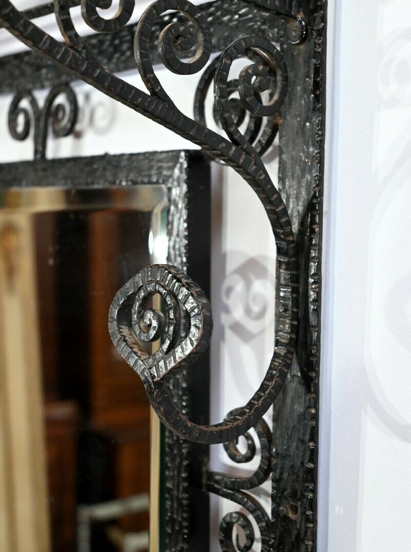 photo vinterior Wrought Iron Luggage Rack Locker Room, 1960s