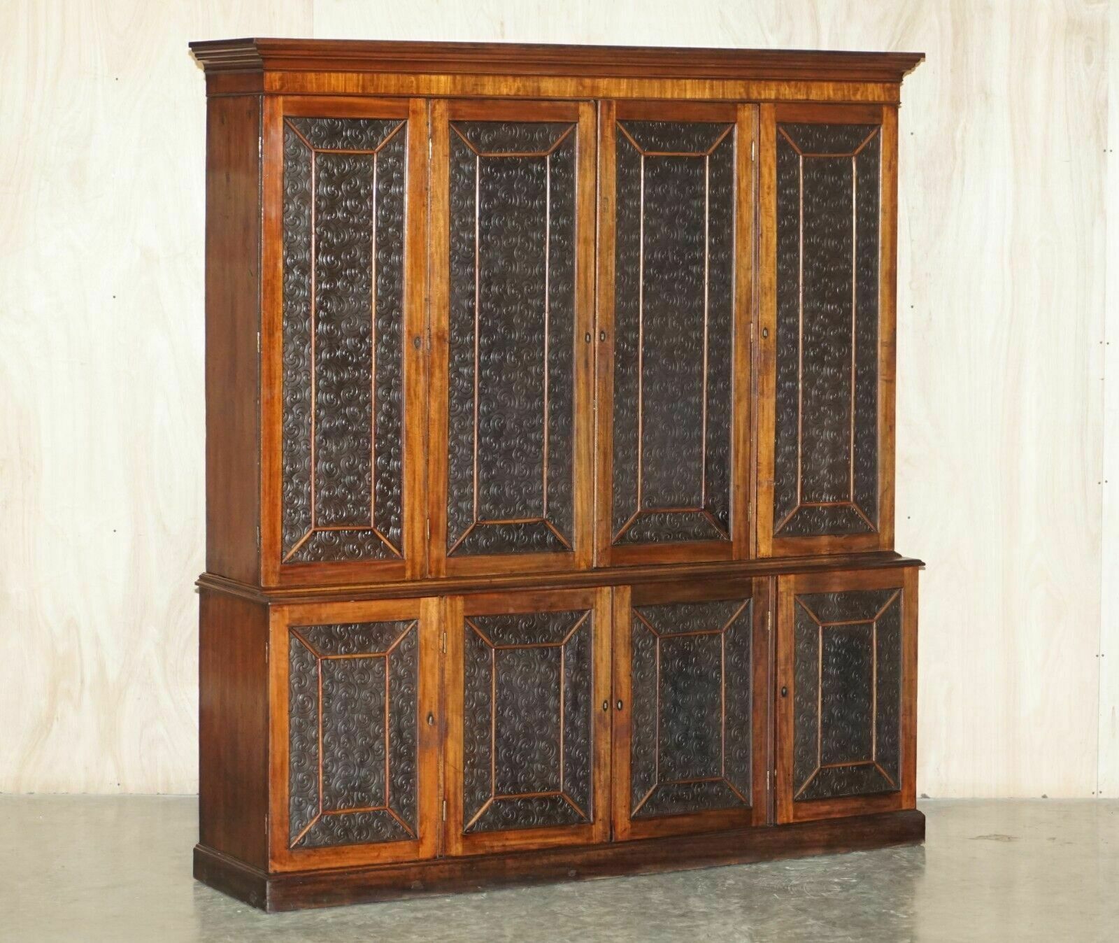 Stunning Antique Victorian Mahogany & Embossed Leather Library Bookcase Cupboard