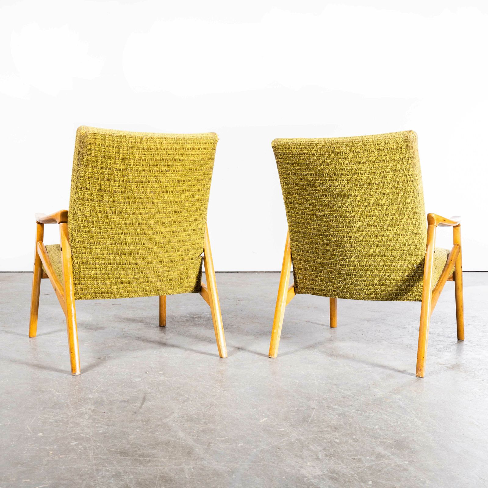 photo furniture 1950’s Jaroslav Smidek Original Armchairs – Pair In Lime Green