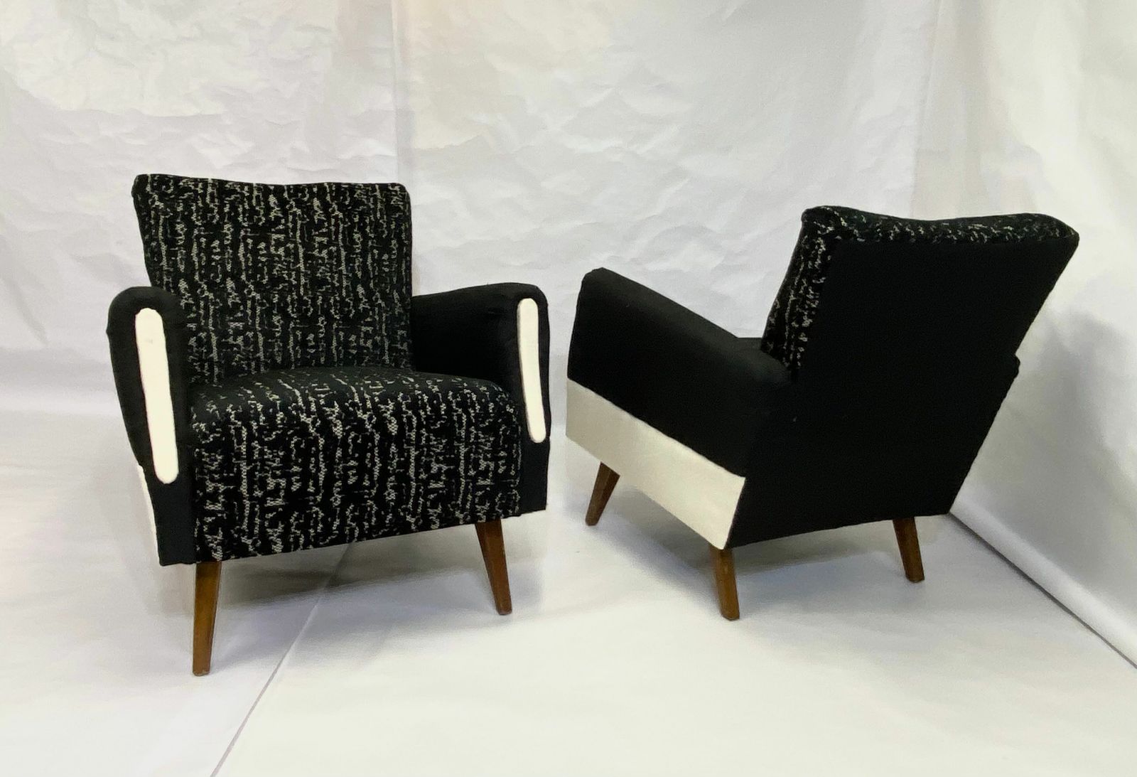 Pair Of 1960s Armchairs, Vintage photo vinterior