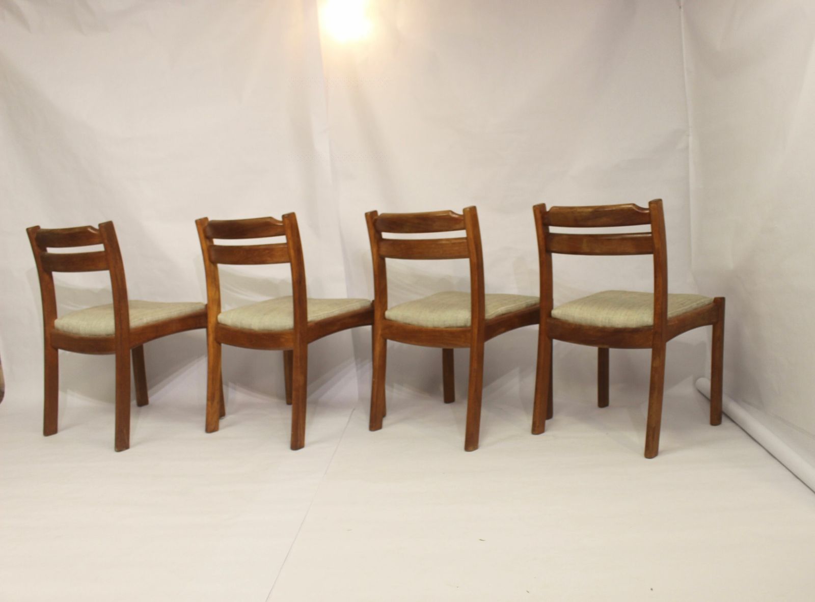 photo furniture Set Of 4 Dyrlund Chairs From The 60s In Teak