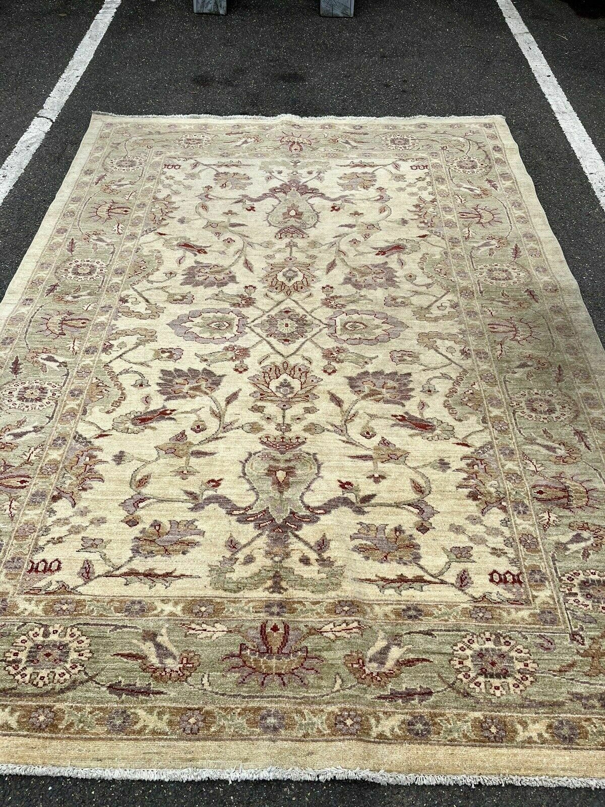 Country House Carpet/ Rug, Superb Quality. Floral Pattern photo vintage
