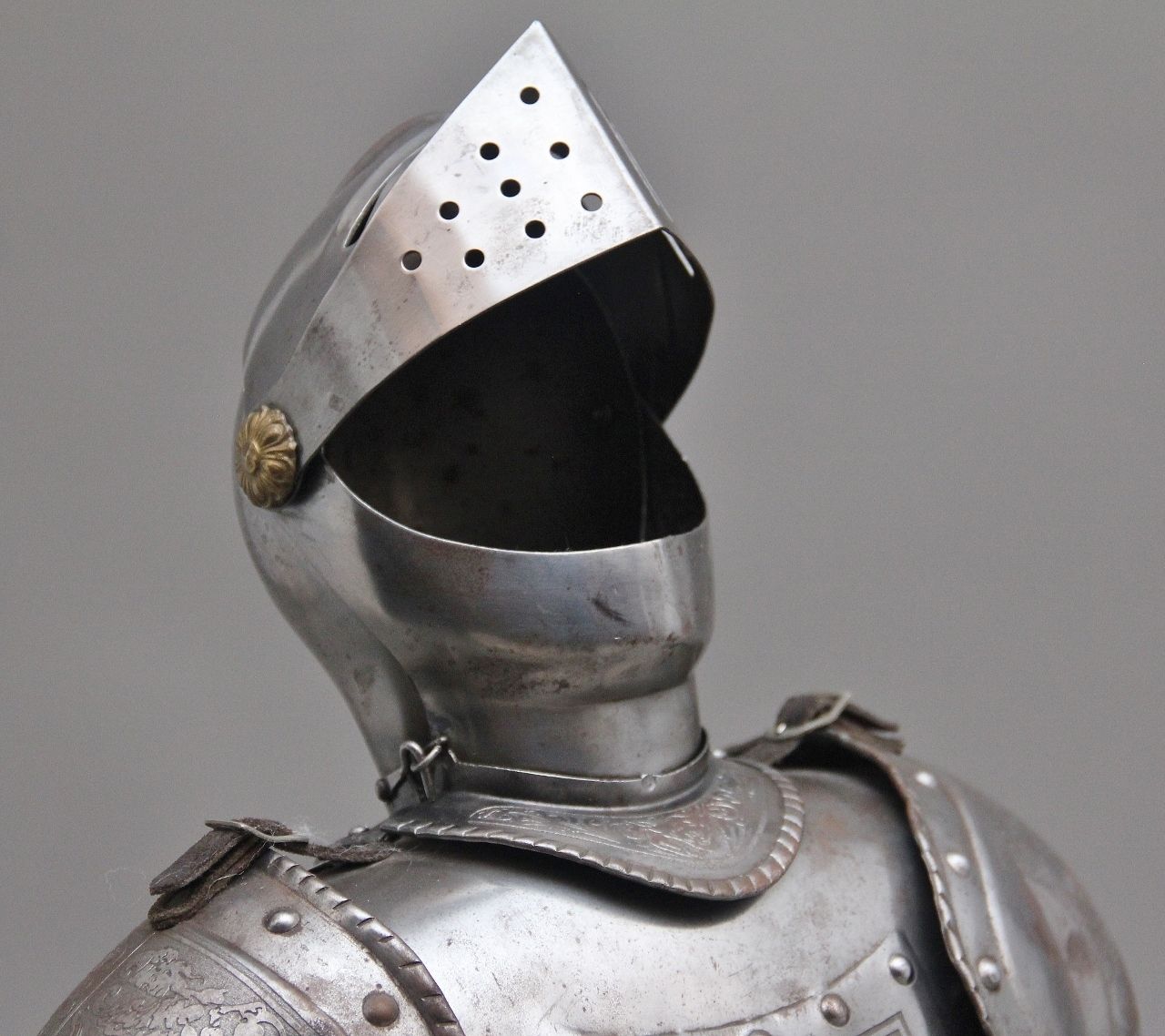 An Impressive Early 20th Miniature Suit Of Armour photo vintage
