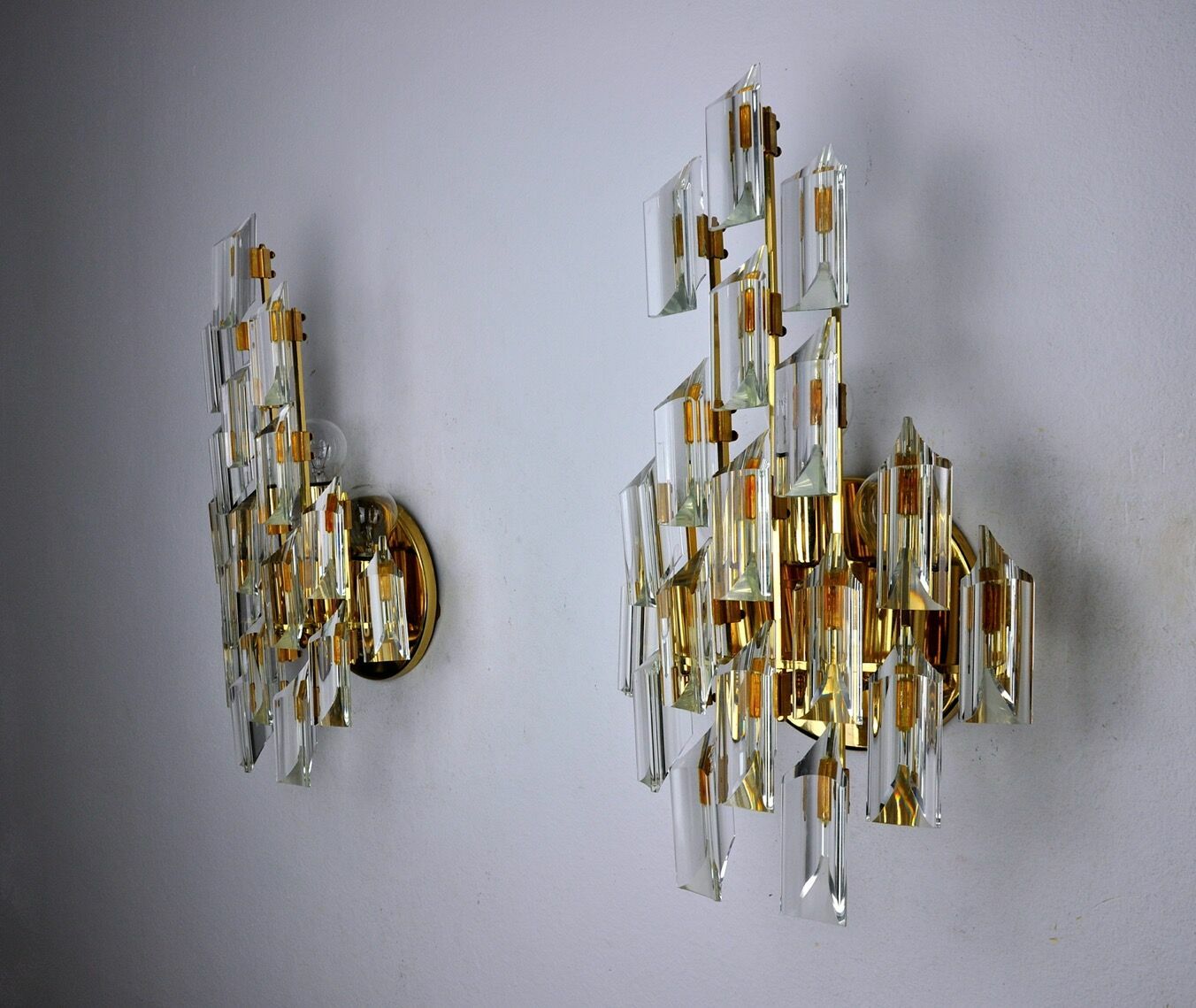 Pair Of Oscar Torlasco Sconces, Triedri Glass, Italy, 1970 photo buy