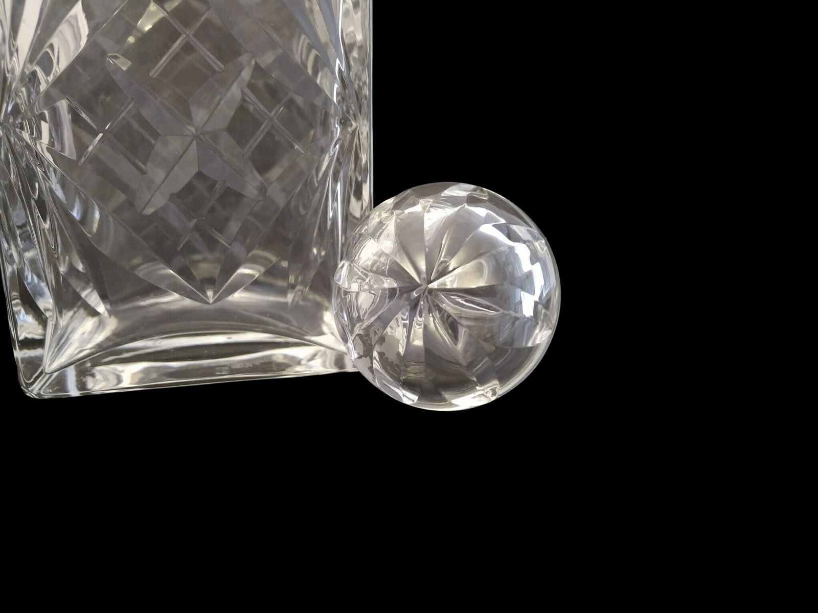 Saint Louis Crystal Whisky Decanter In Chantilly Pattern, Vintage French Barware Decor photo vinterior