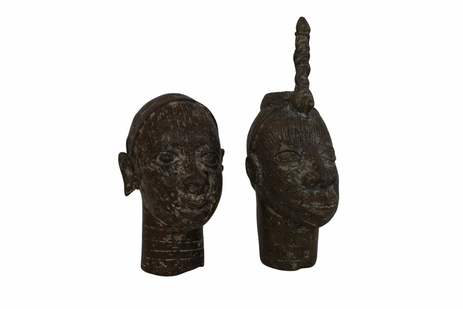 Bronzen Yoruba Hoofdbeelden Van Een Koningspaar, Vintage Afrikaans Kunst photo furniture