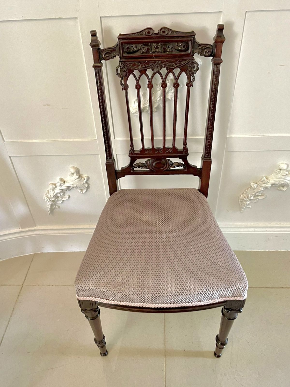 Furniture Fine Pair Of Antique 19th Century Carved Mahogany Side Chairs photo