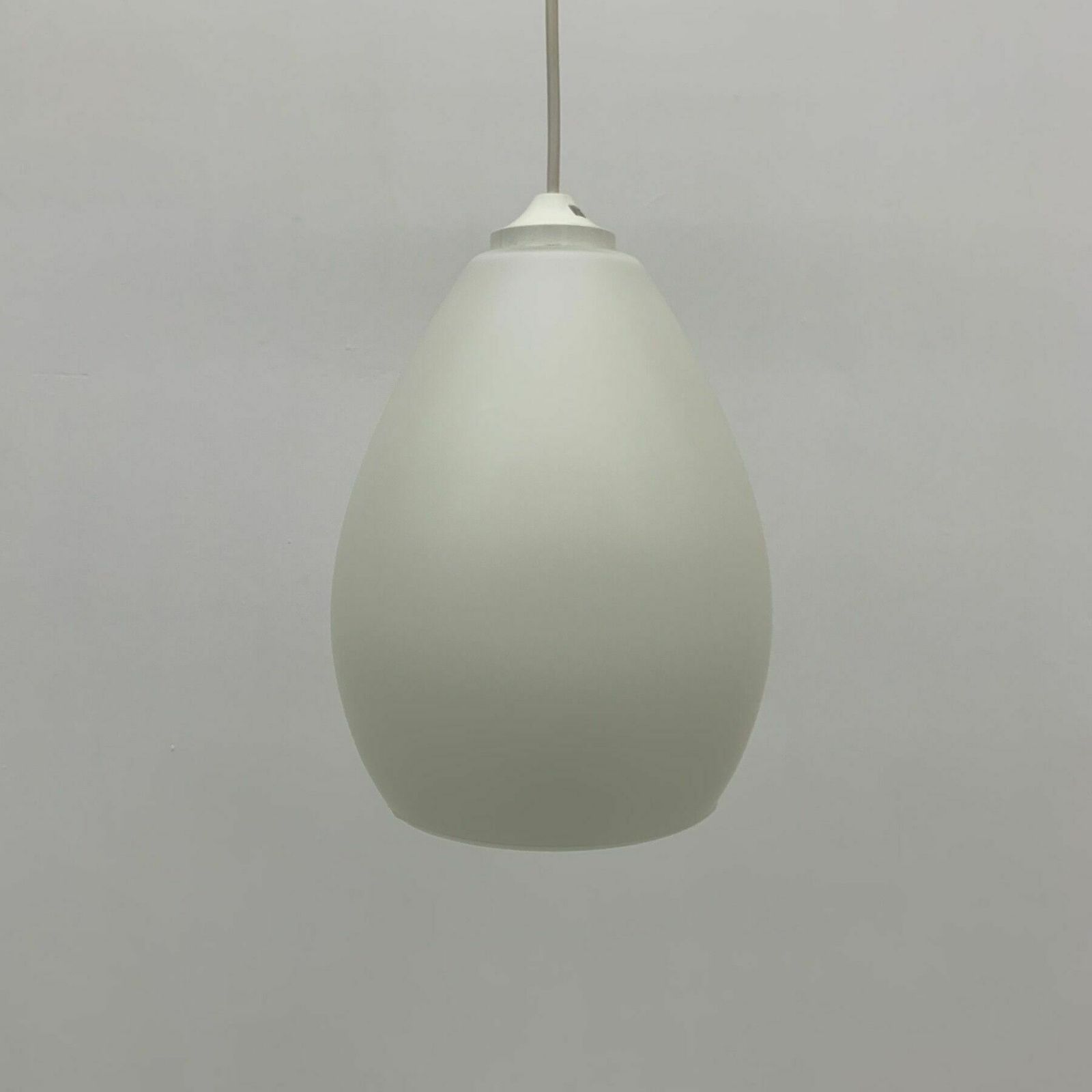 Mid Century Design Hanglamp Van Opaalglас, Ca. Jaren 1960