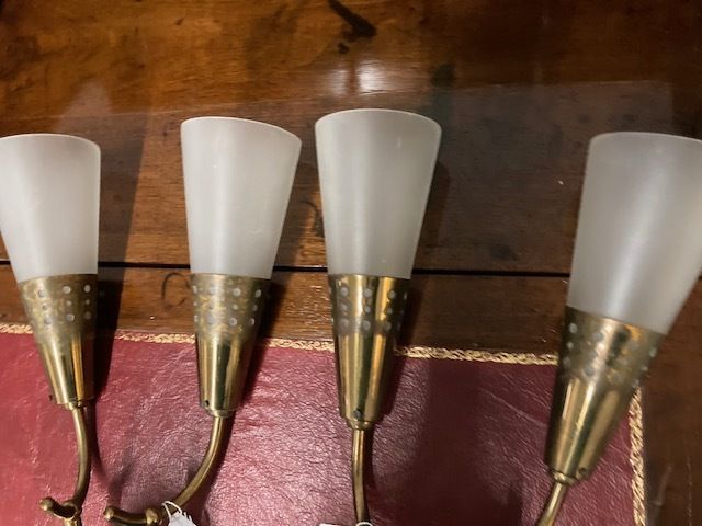 photo vinterior Pair Of Modern   Vintage Oscar Torlasco Cone Wall Lights From The 1950s. Metal And Opaline Glass. Design