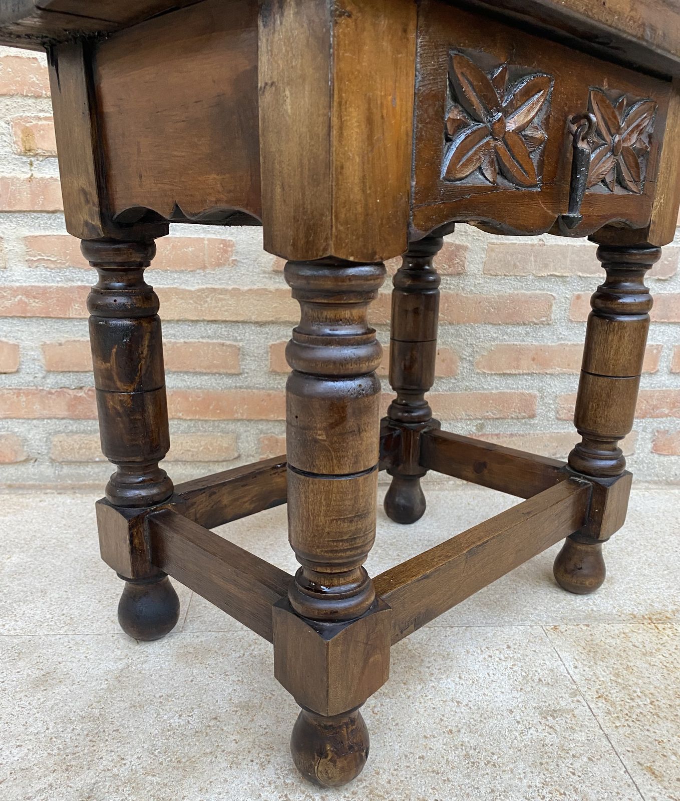 photo vinterior 20th Century Spanish Nightstand Or Bedside With Carved Drawer And Iron Hardware