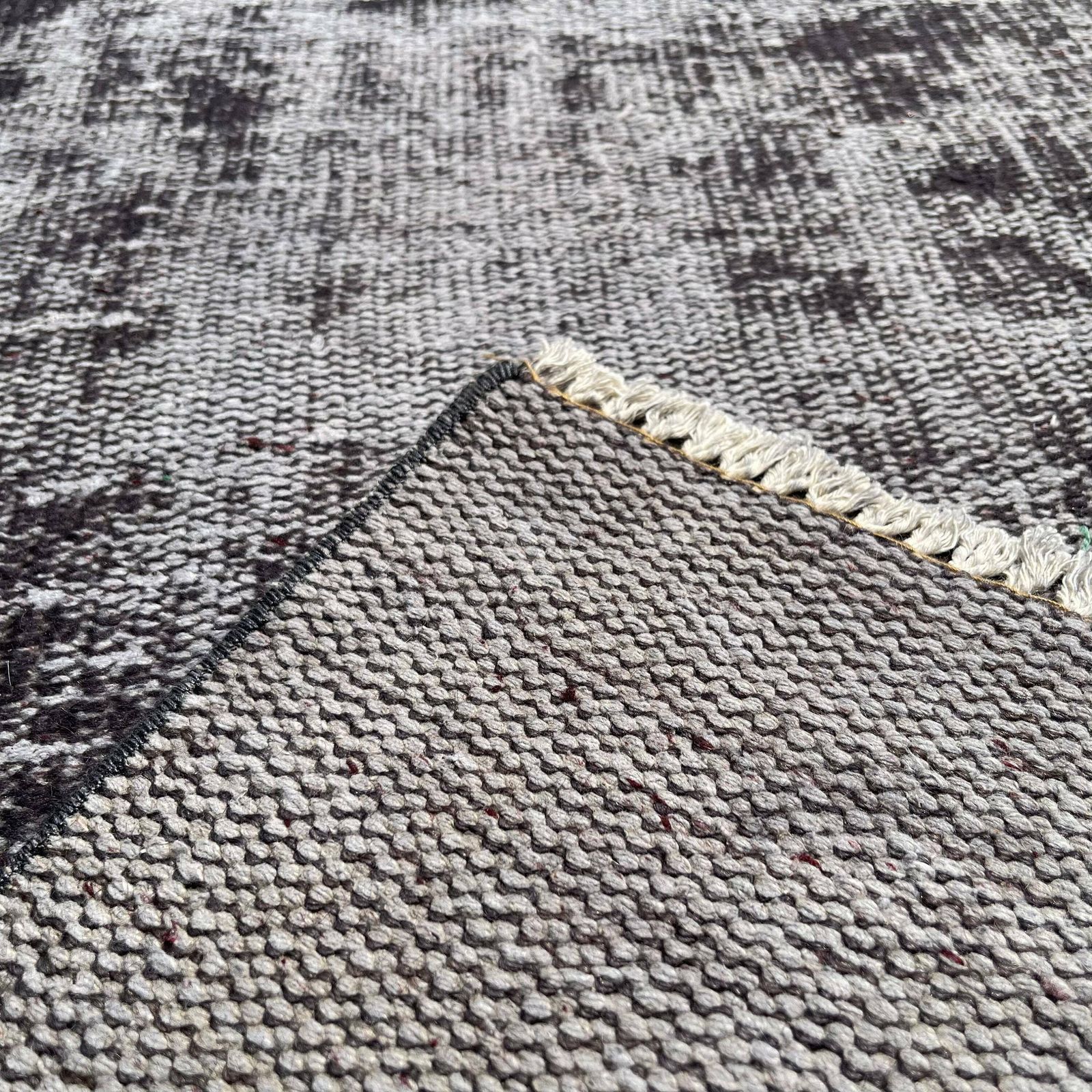 photo furniture Vintage Distressed Turkish Rug , 272 X 56 Cm Wool Vintage Rug