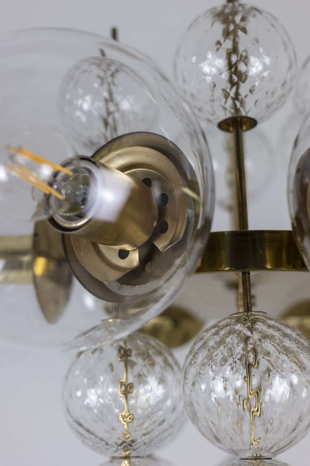 photo vinterior Chandelier In Golden Brass And Blown Glass, 1970s