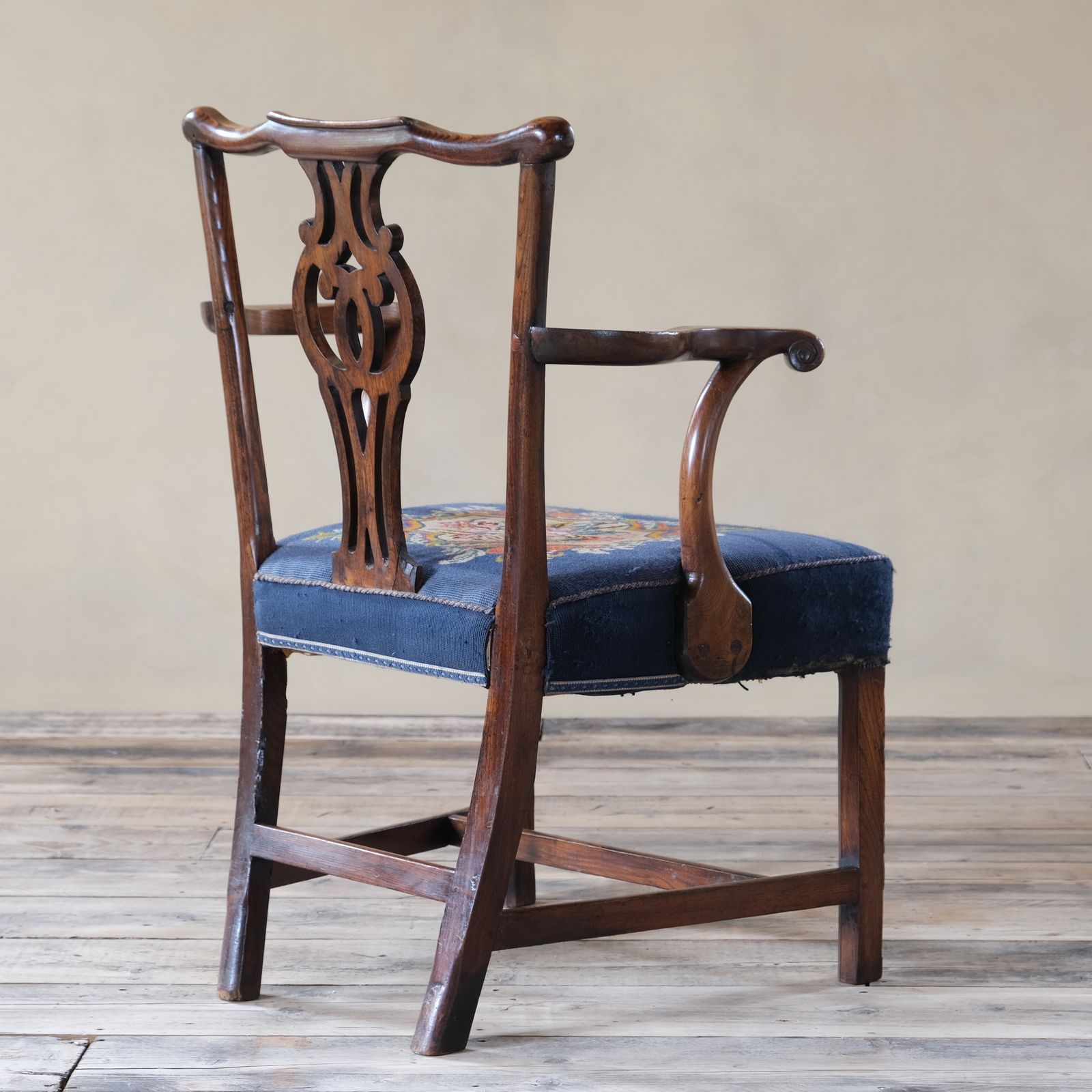 Chippendale 18th Century Georgian Elm Armchair photo 795.0