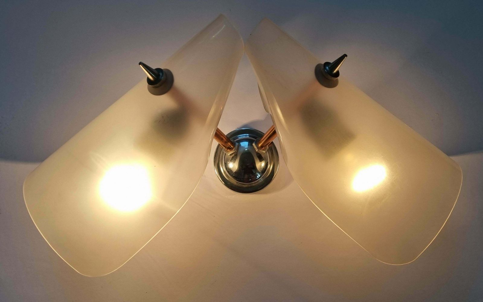299.0 Large Midcentury Wall Lamp In Stilnovo Style, Italy, 1960s photo
