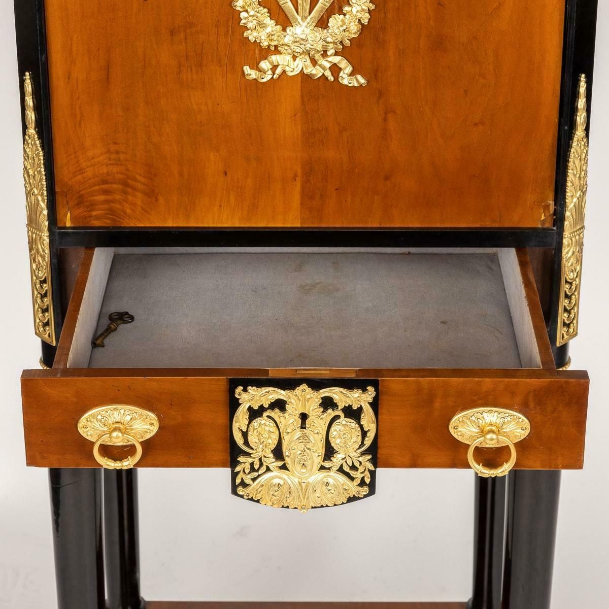 photo vintage 20th Century French Louis XVI Style Ormolu Cutlery Cabinet, C.1900